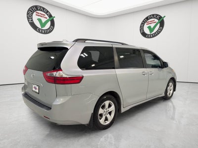 2020 Toyota Sienna LE
