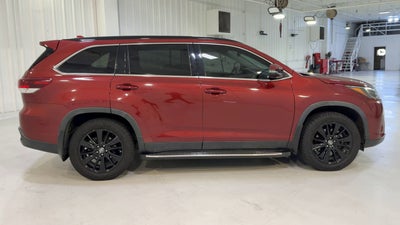 2019 Toyota Highlander SE