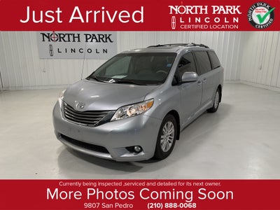 2014 Toyota Sienna XLE