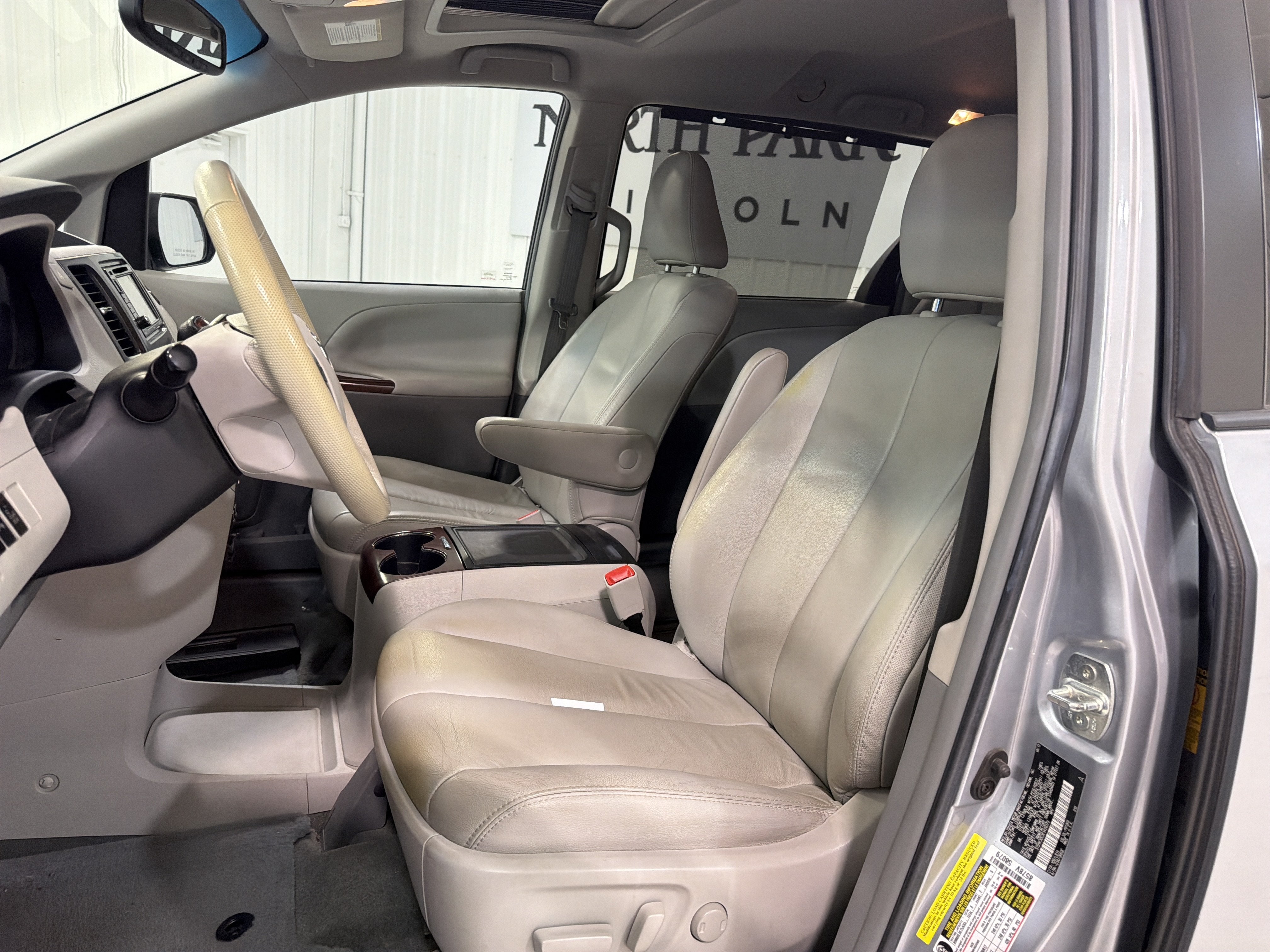 2014 Toyota Sienna XLE