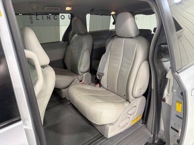 2014 Toyota Sienna XLE