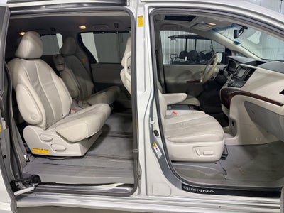 2014 Toyota Sienna XLE