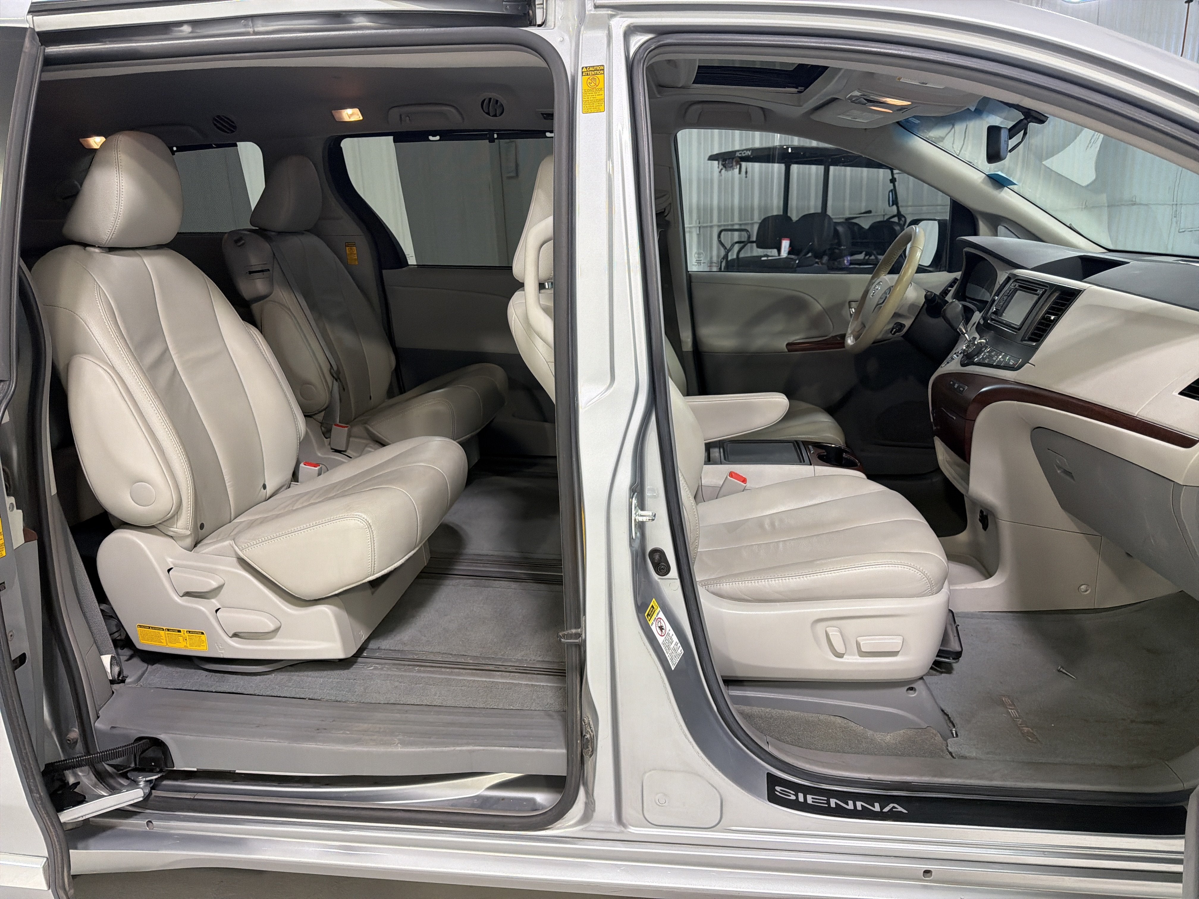 2014 Toyota Sienna XLE