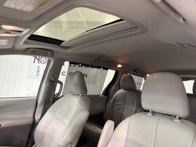 2014 Toyota Sienna XLE
