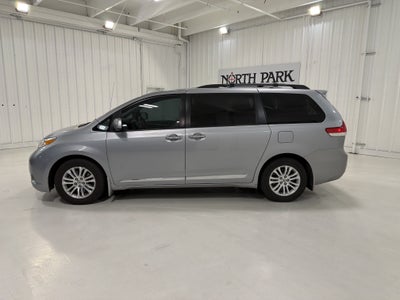 2014 Toyota Sienna XLE
