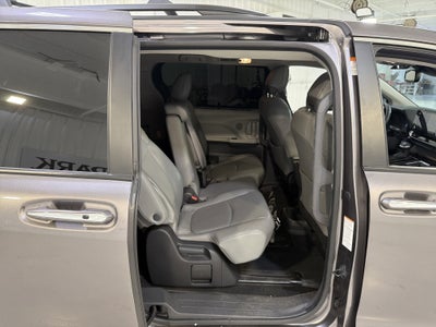 2023 Toyota Sienna XLE