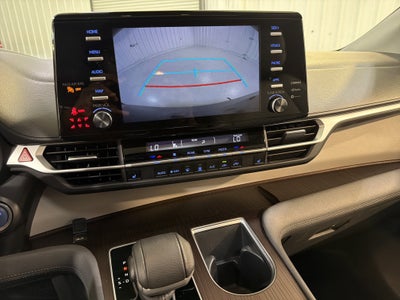 2023 Toyota Sienna XLE