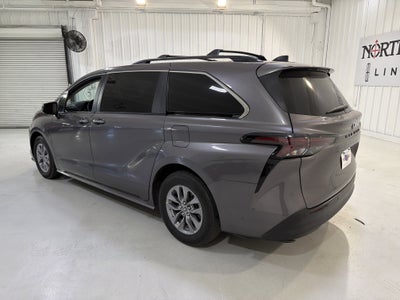 2023 Toyota Sienna XLE