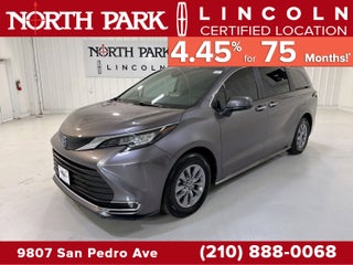 2023 Toyota Sienna XLE