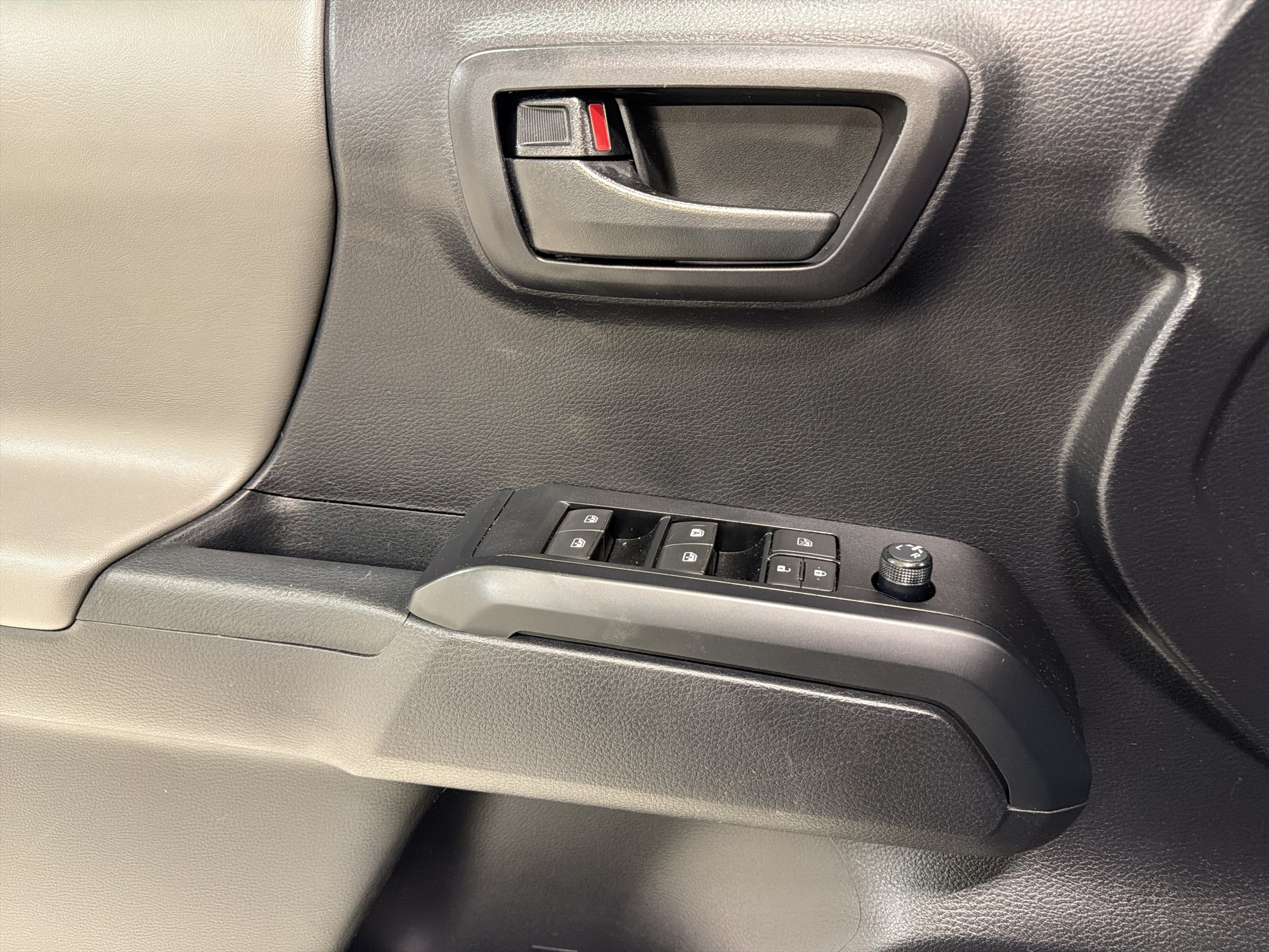 2020 Toyota Tacoma 2WD SR
