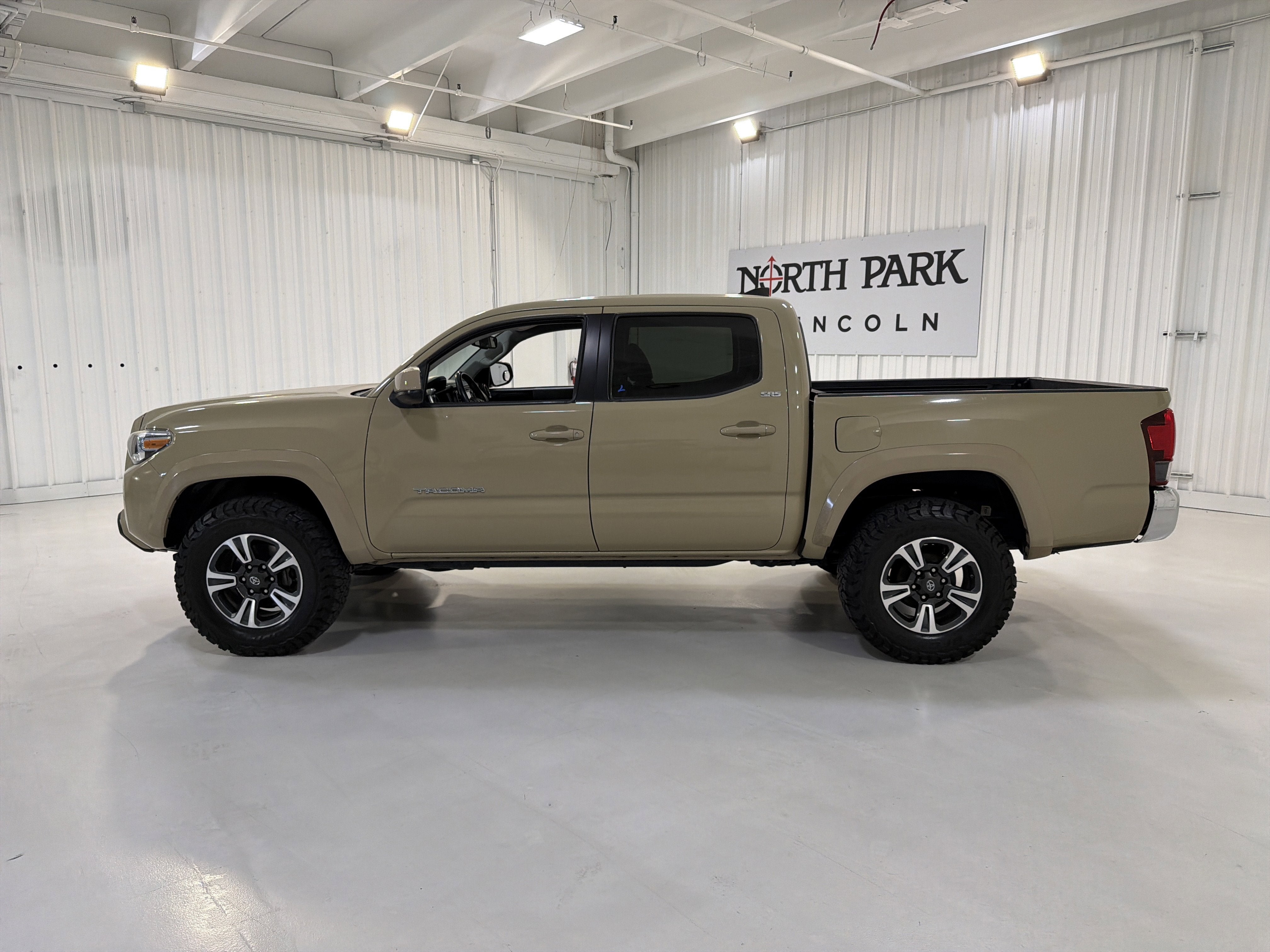2018 Toyota Tacoma SR5