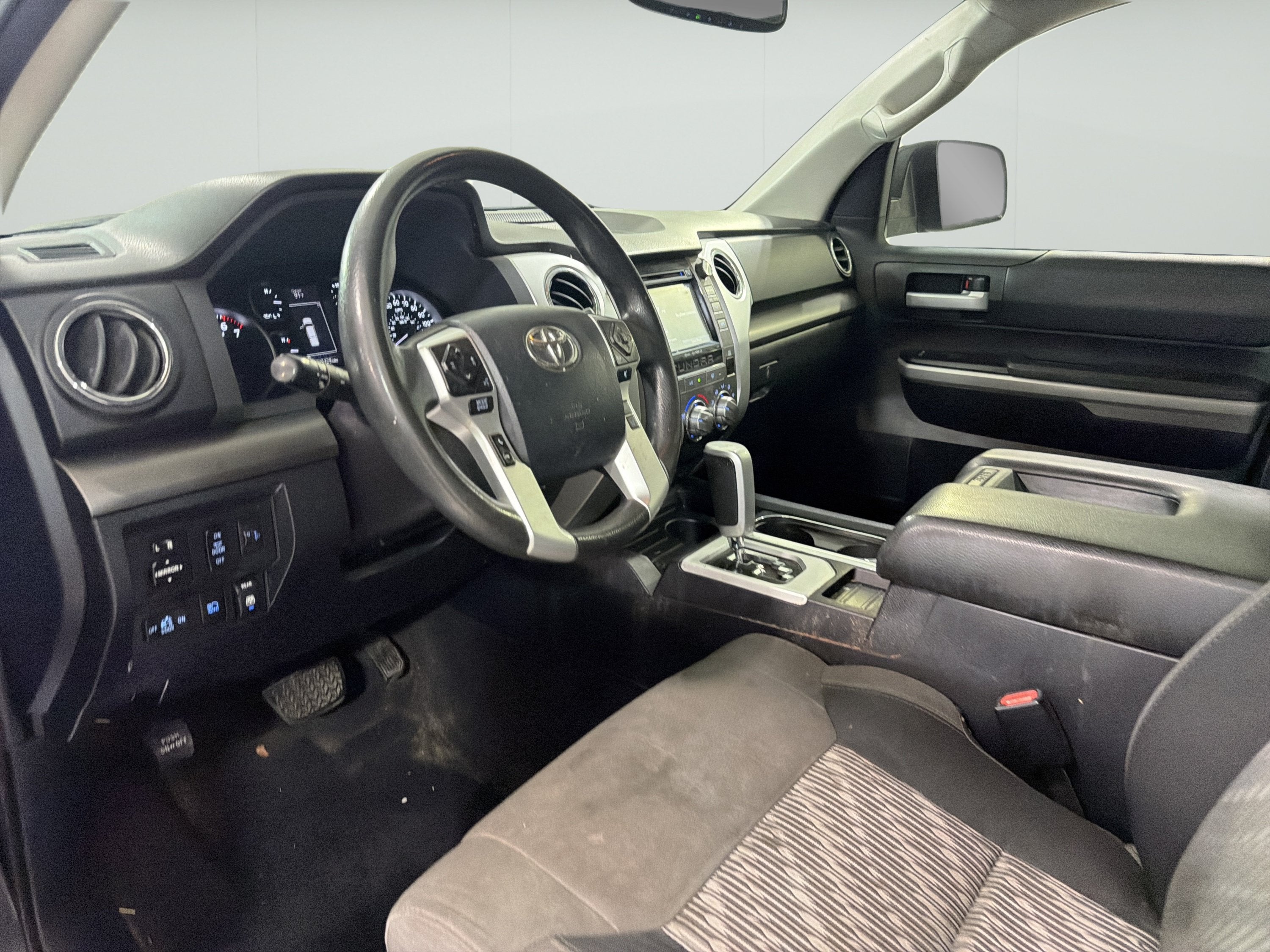 2018 Toyota Tundra 4WD SR5