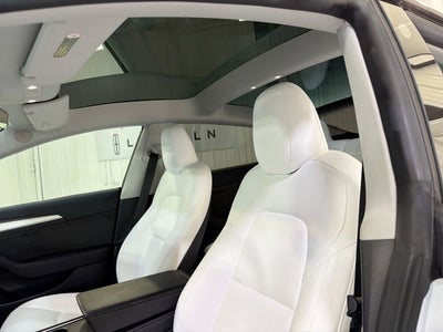 2023 Tesla Model 3 Performance