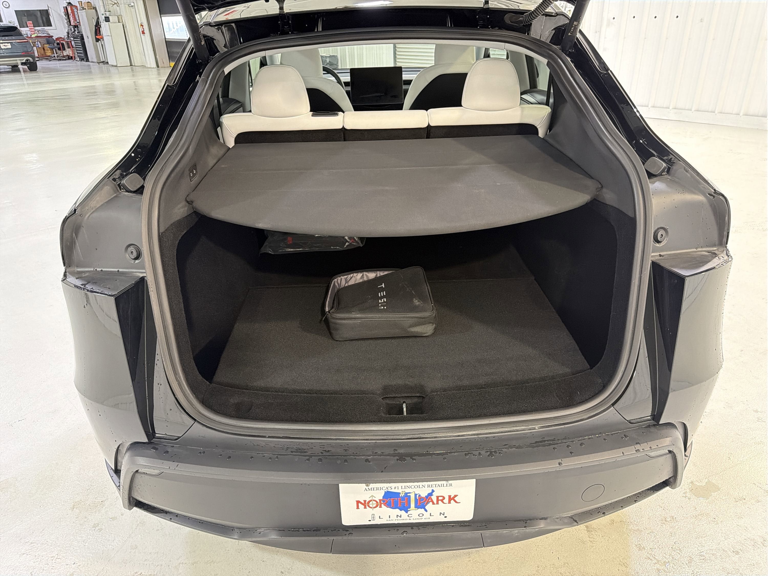 2026 Tesla Model Y Premium