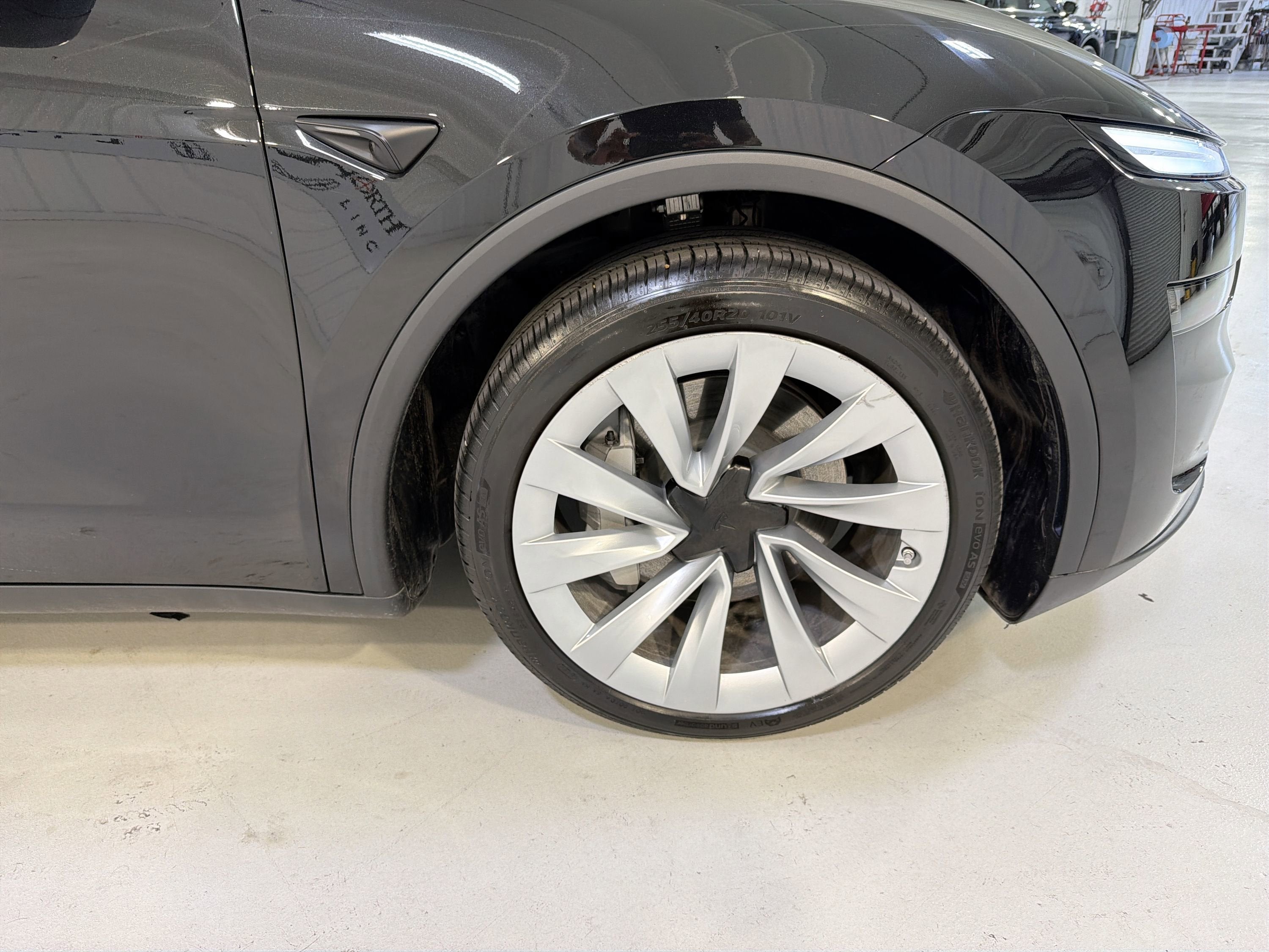2026 Tesla Model Y Premium