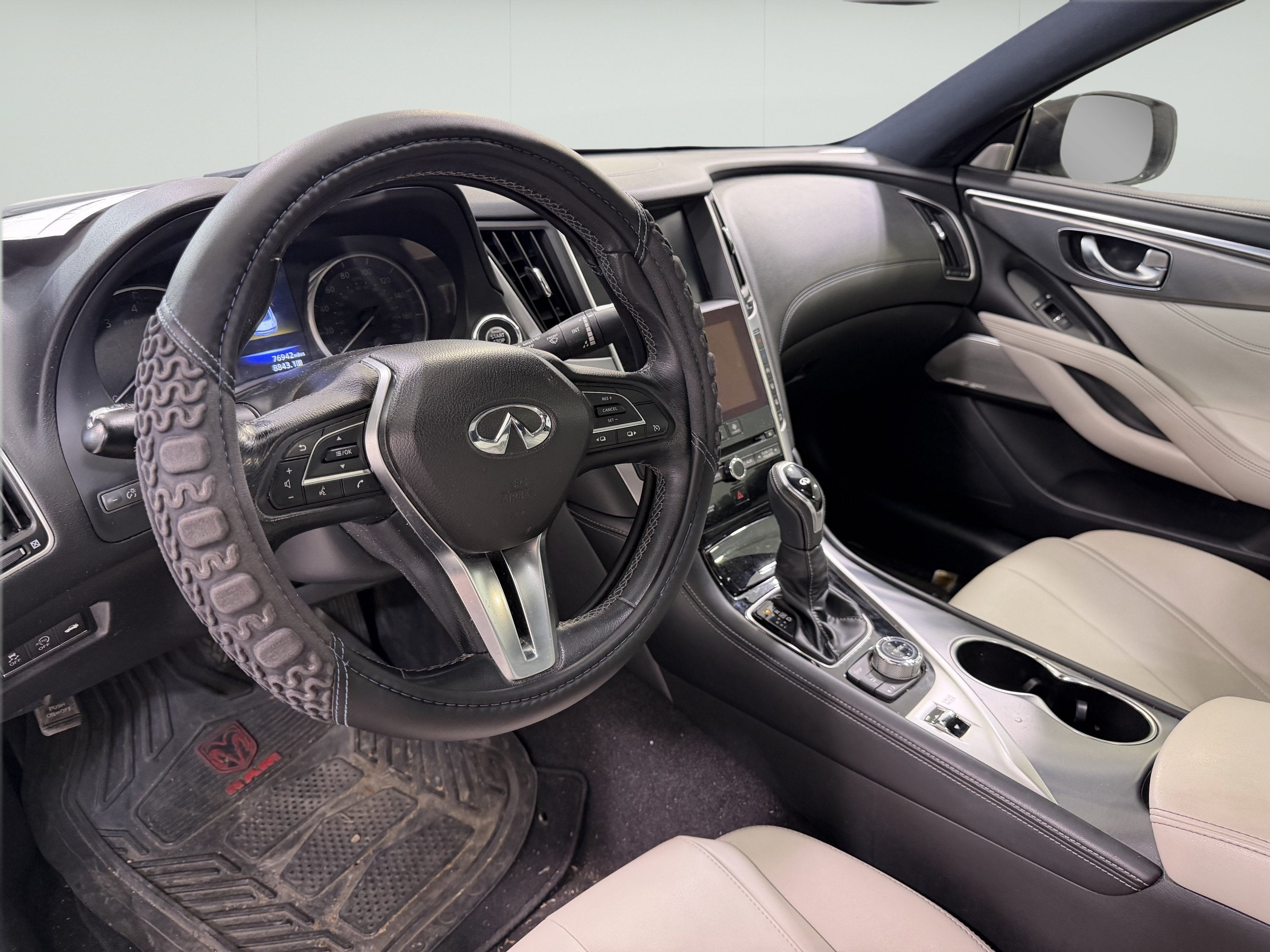 2017 INFINITI Q60 2.0t Premium