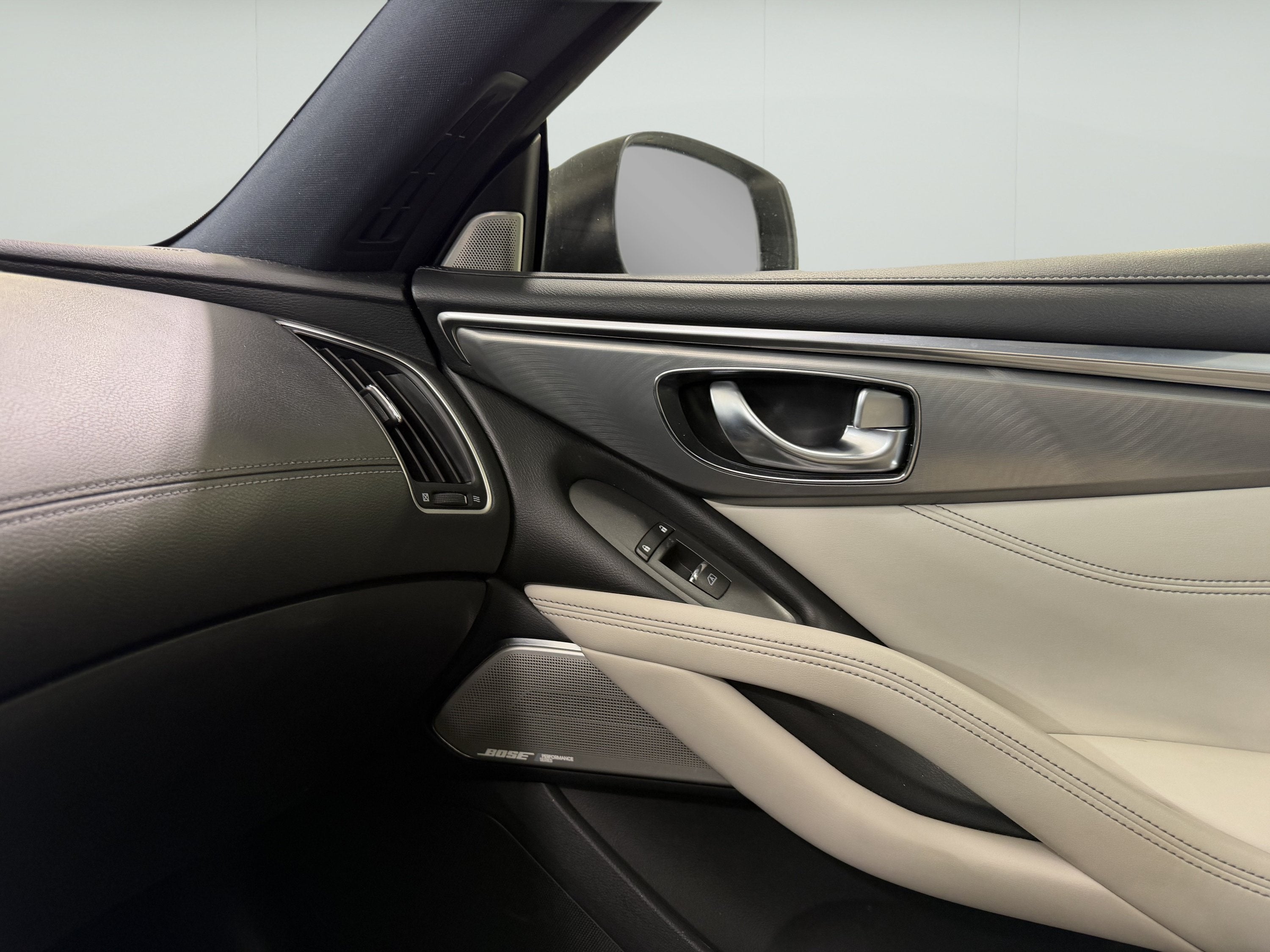 2017 INFINITI Q60 2.0t Premium