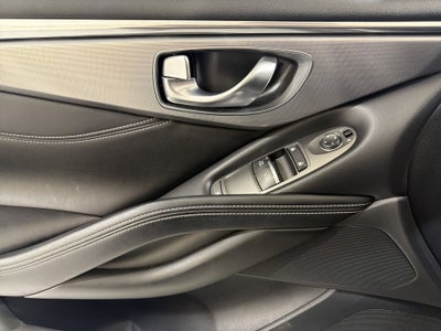 2022 INFINITI Q60 PURE