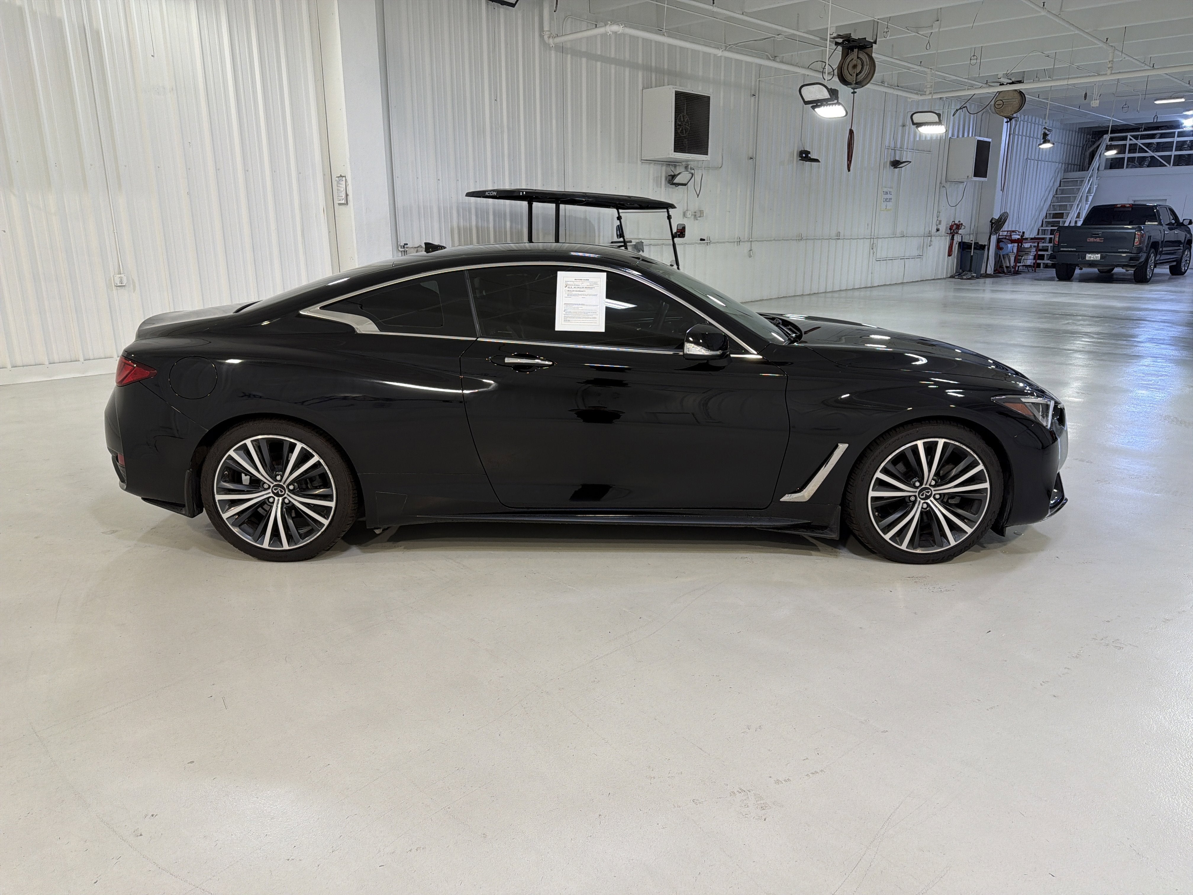 2022 INFINITI Q60 PURE