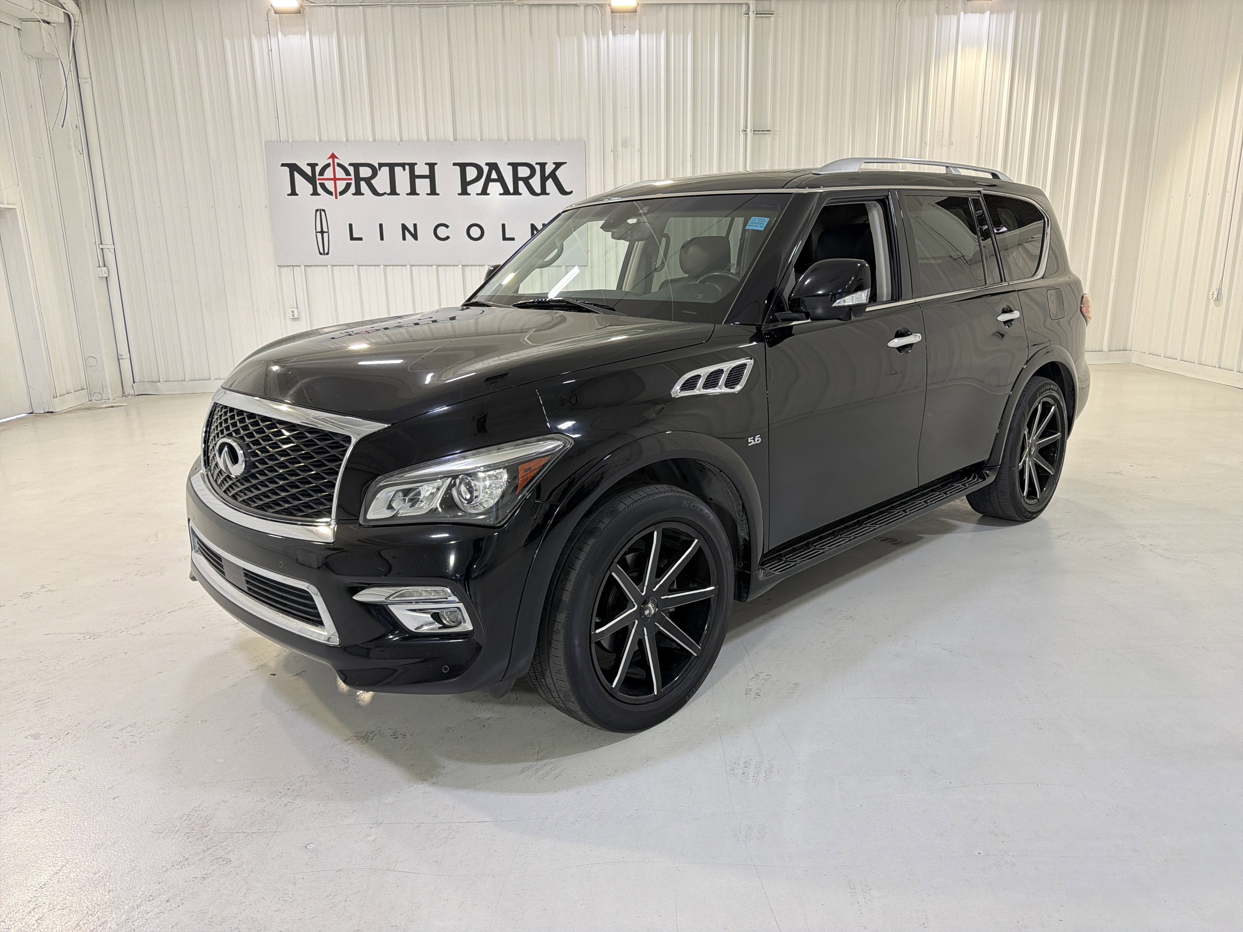 2017 INFINITI QX80 Base