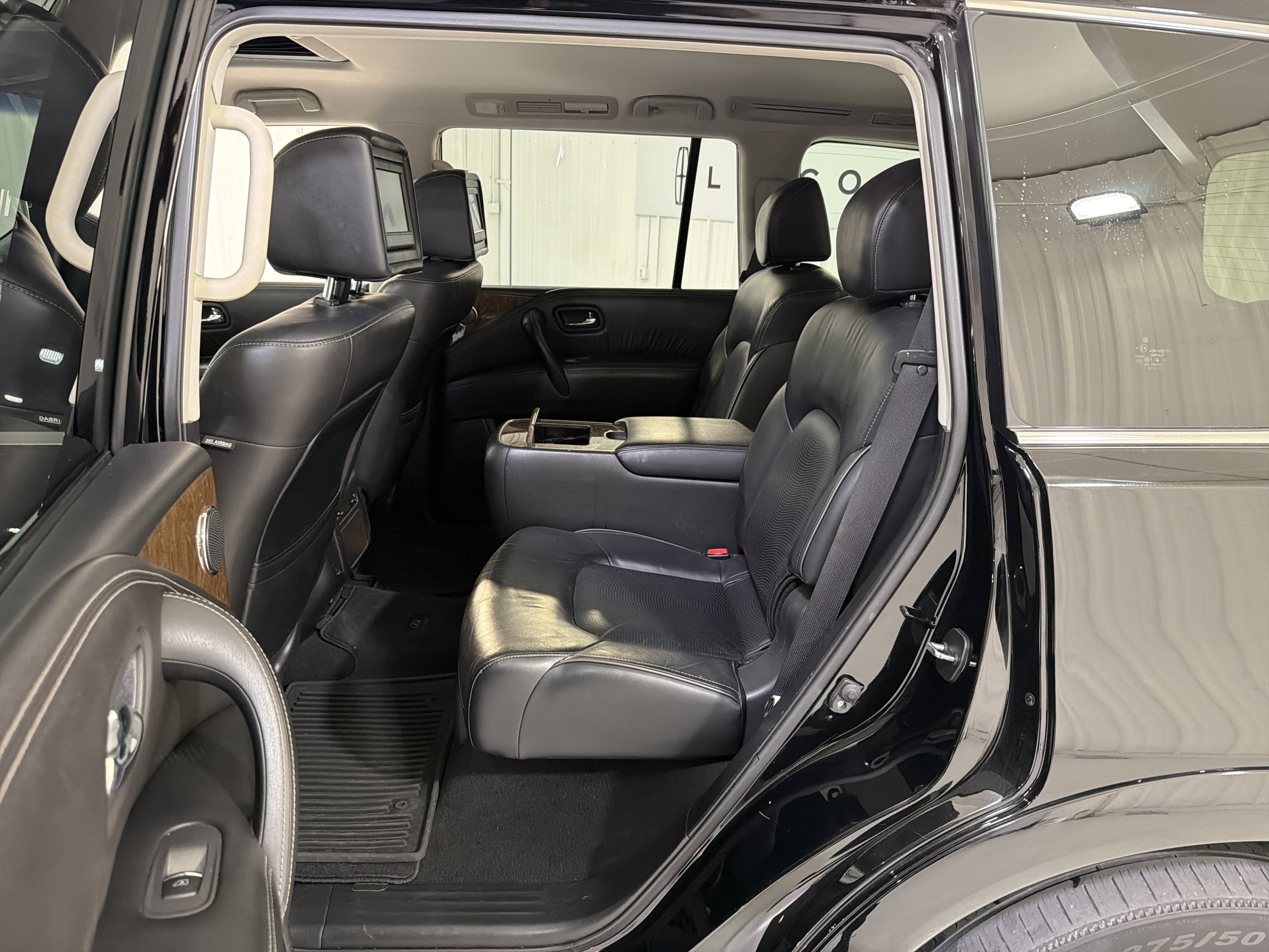 2017 INFINITI QX80 Base