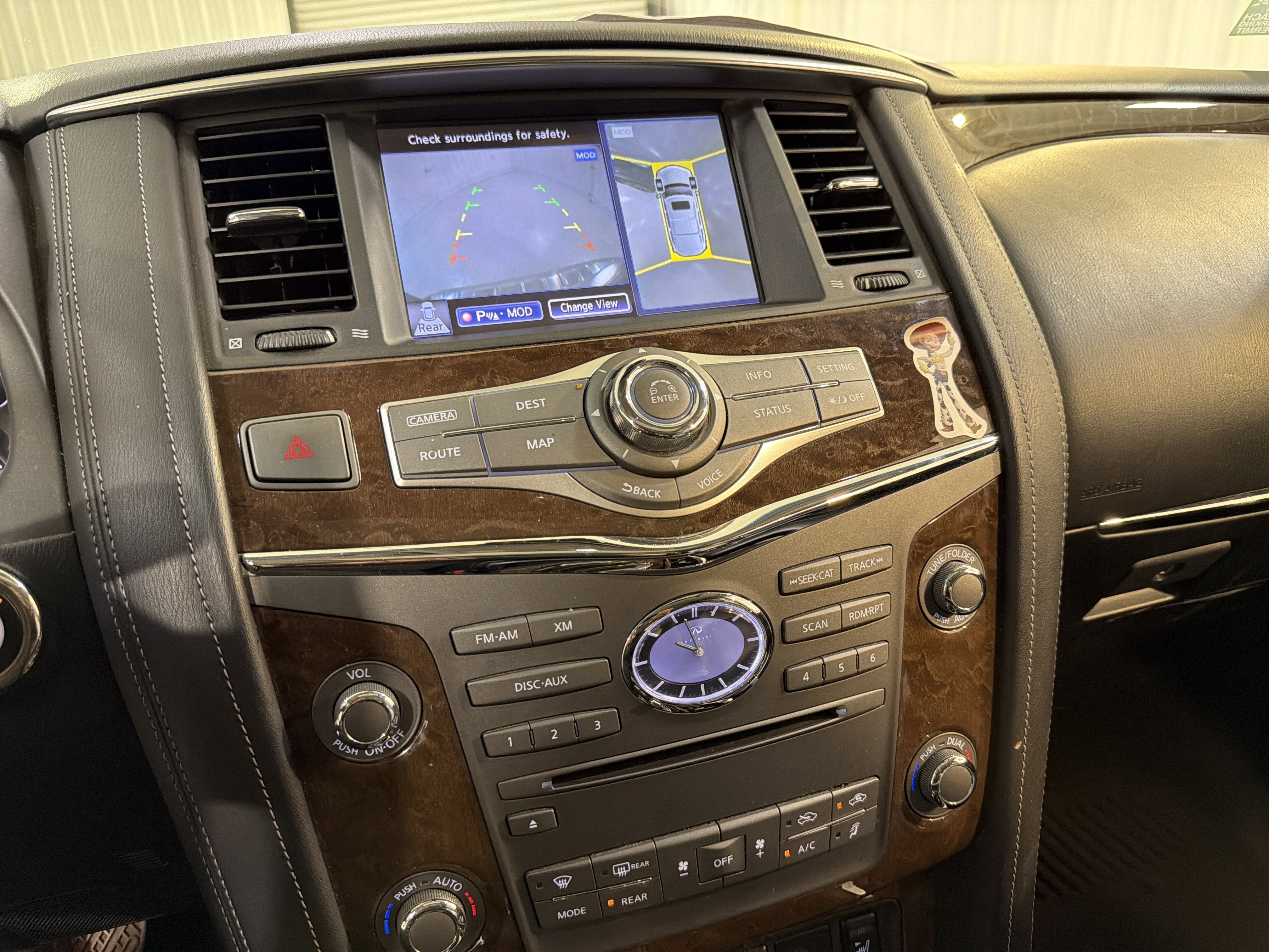 2017 INFINITI QX80 Base