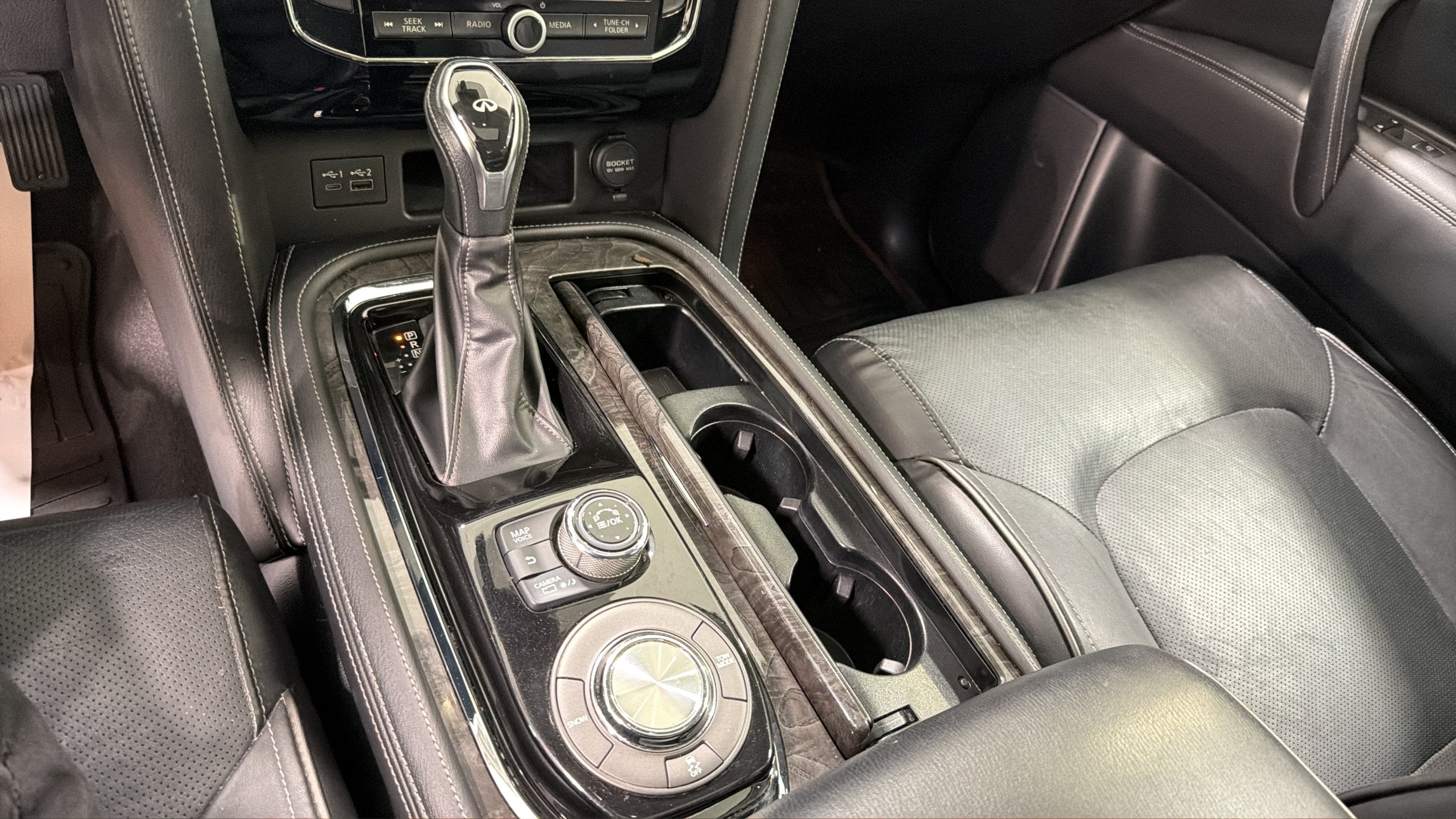 2020 INFINITI QX80 LUXE