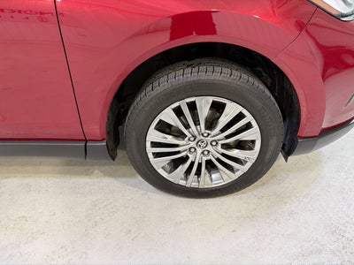 2023 Toyota Venza XLE