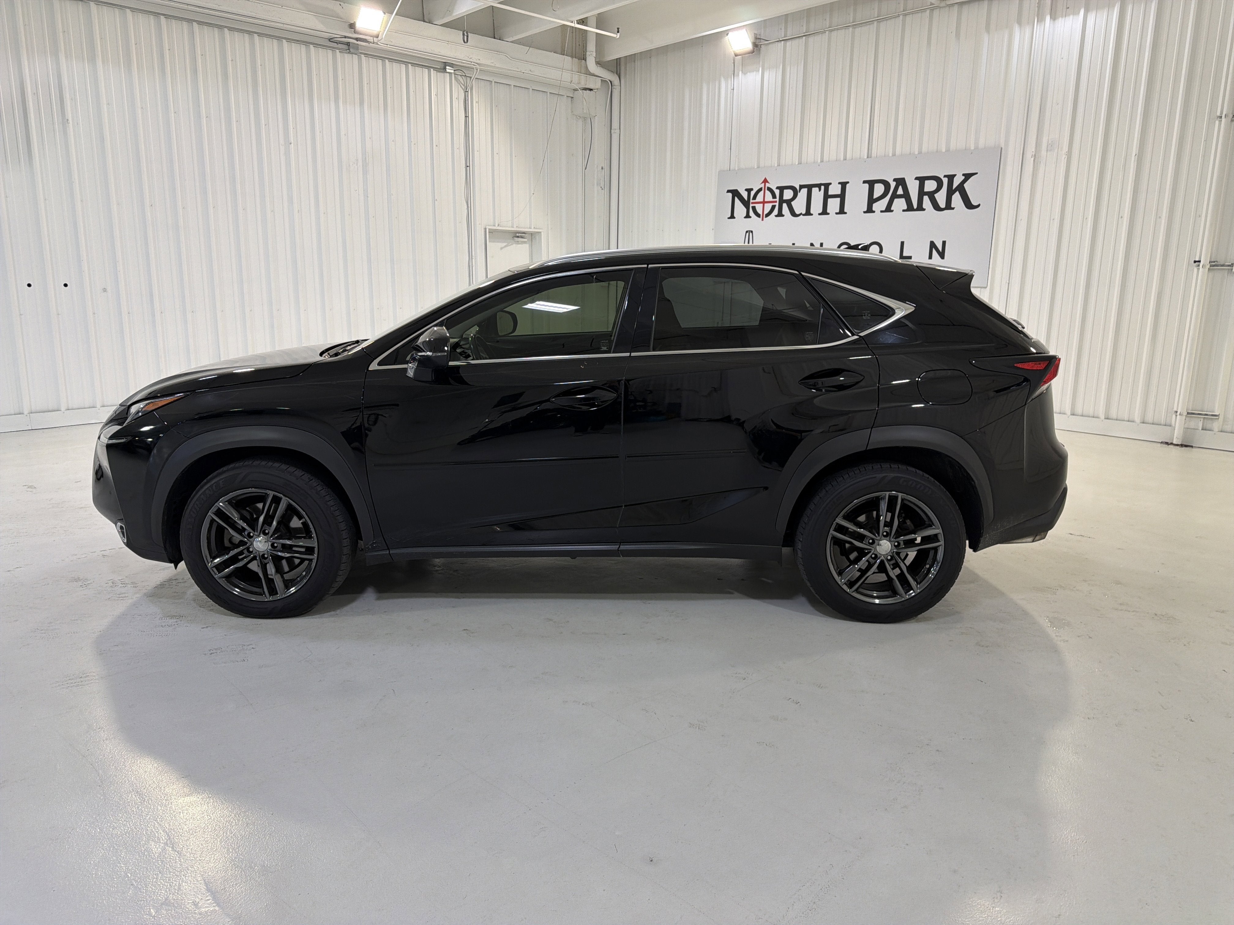 2015 Lexus NX 200t 200t