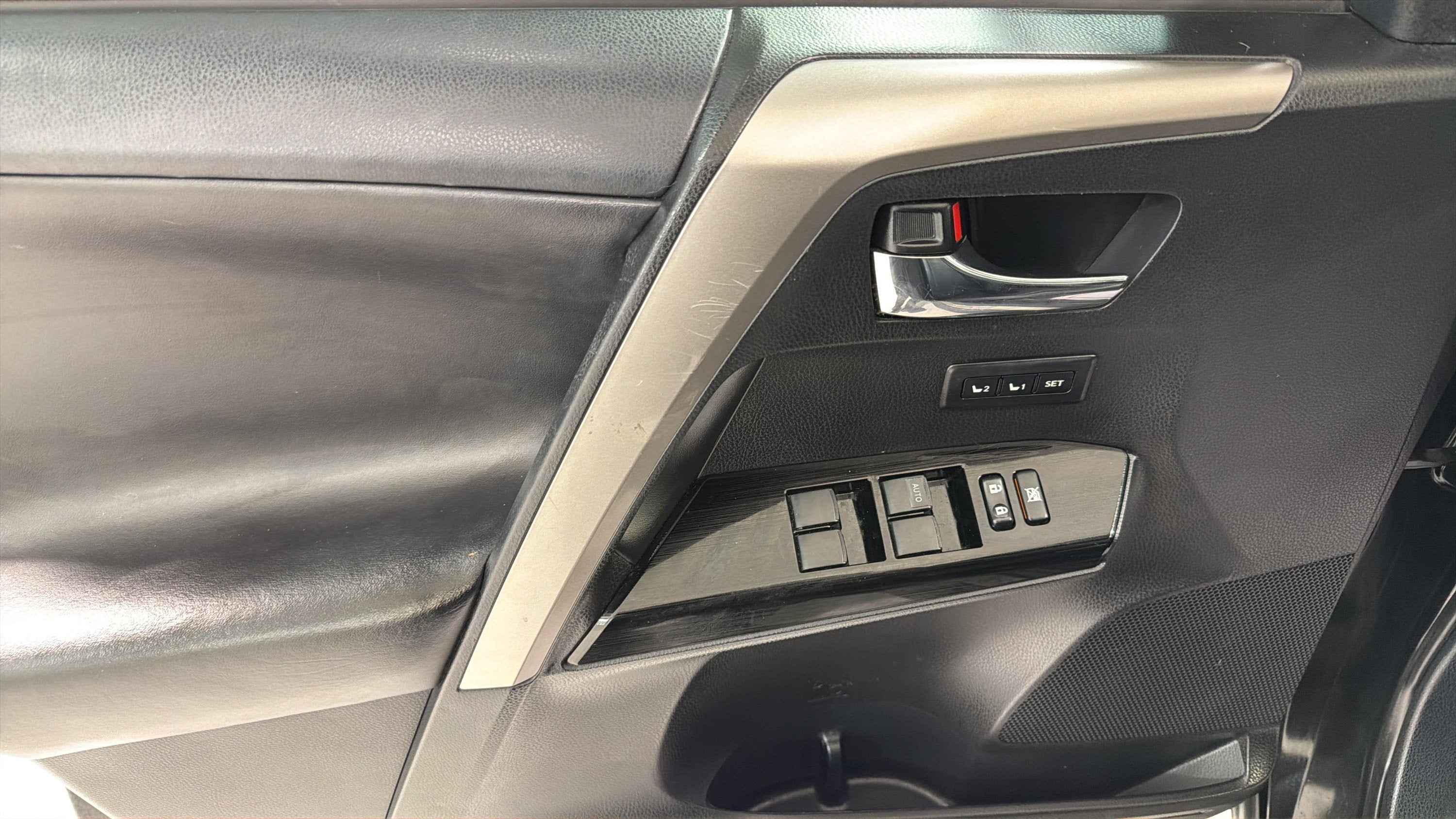 2018 Toyota RAV4 Hybrid Limited