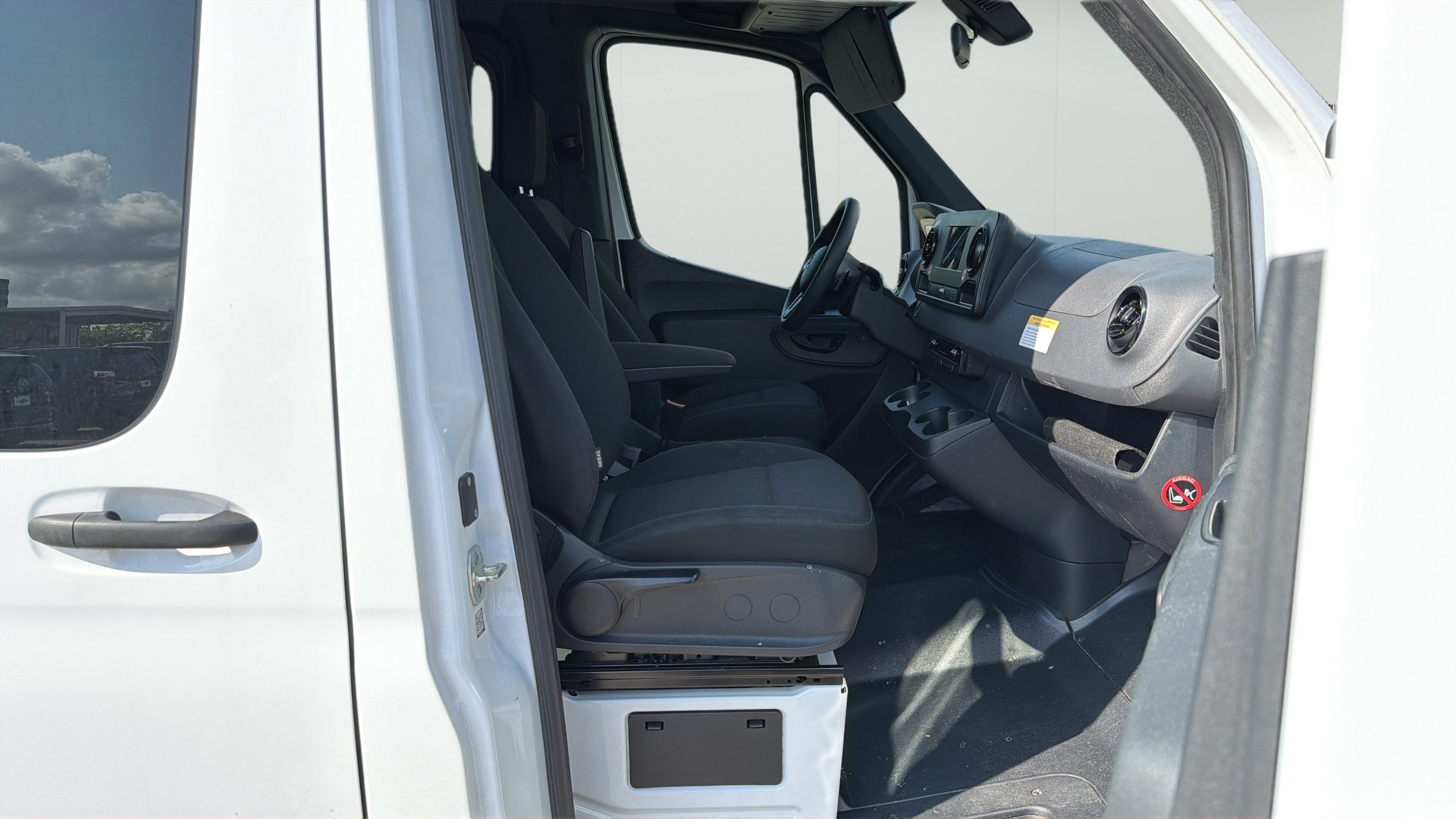 2024 Mercedes-Benz Sprinter Passenger Van HIgh Roof 2500 Standard Roof I4 Diesel 144" RWD