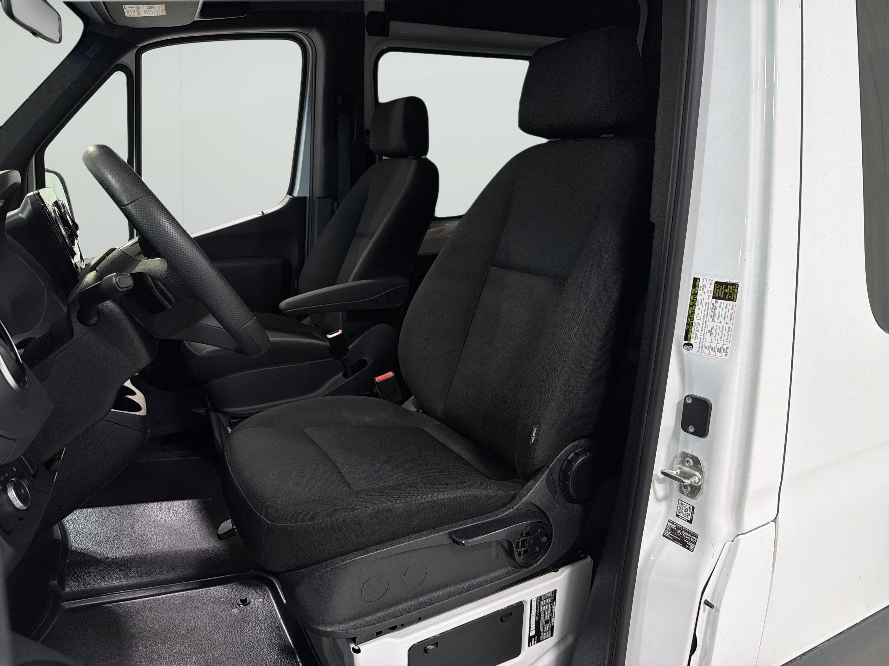 2025 Mercedes-Benz Sprinter Passenger Van Passenger 144 WB