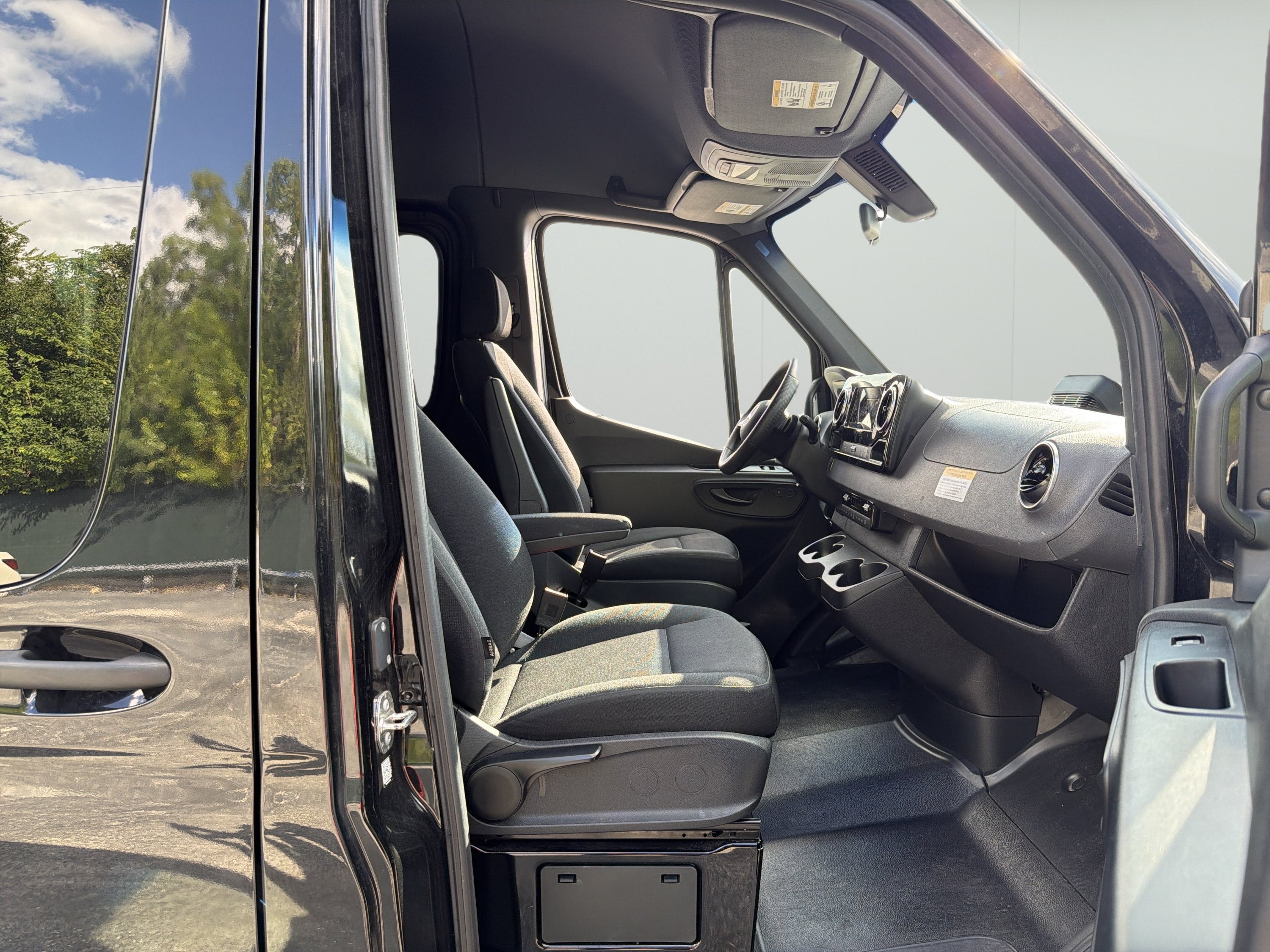2025 Mercedes-Benz Sprinter Passenger Van Passenger 170 WB