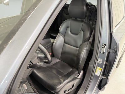 2018 Volvo XC90 Momentum