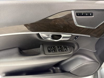 2018 Volvo XC90 Momentum