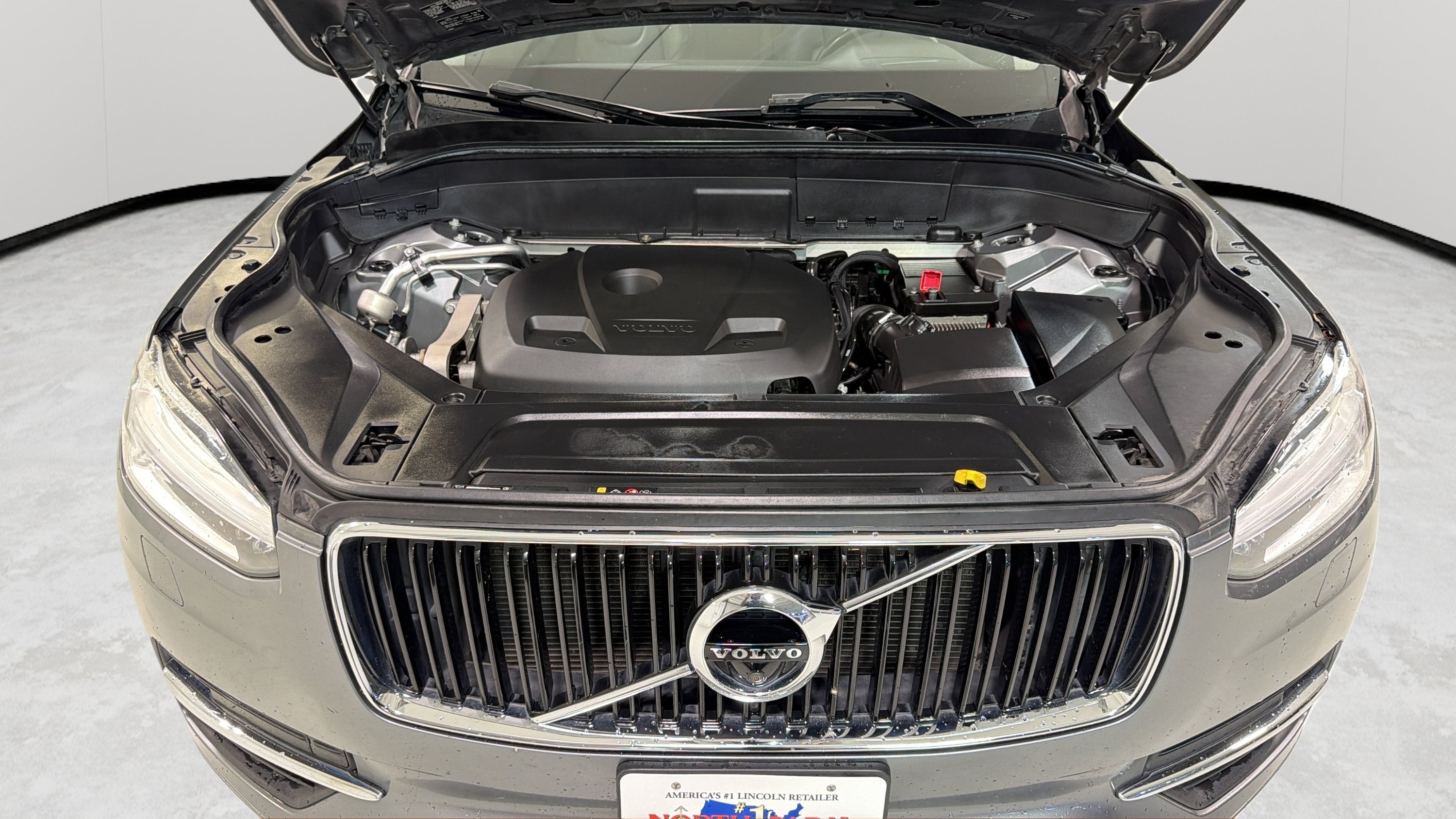 2018 Volvo XC90 Momentum