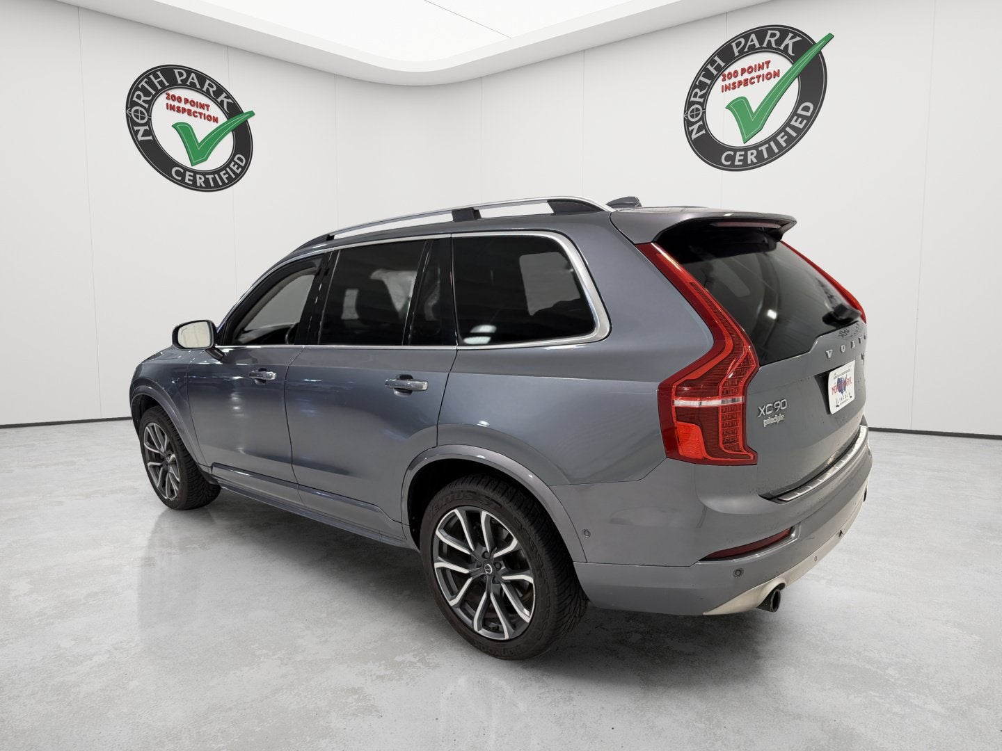 2018 Volvo XC90 Momentum