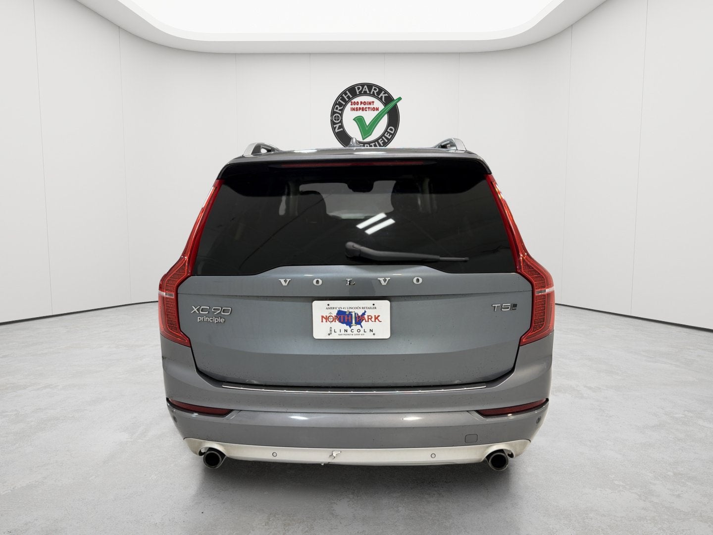 2018 Volvo XC90 Momentum
