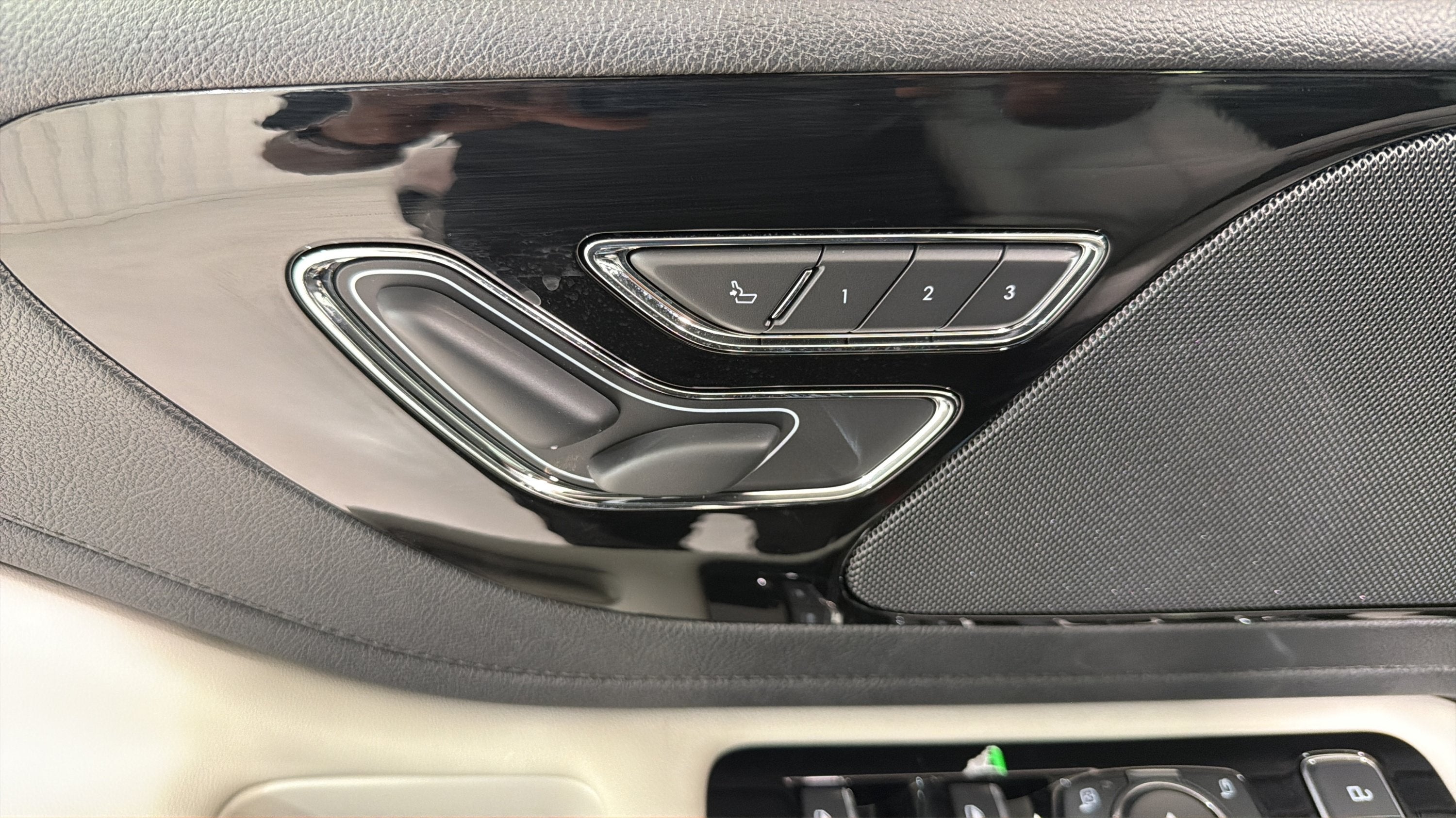2027 Lincoln Aviator Premiere