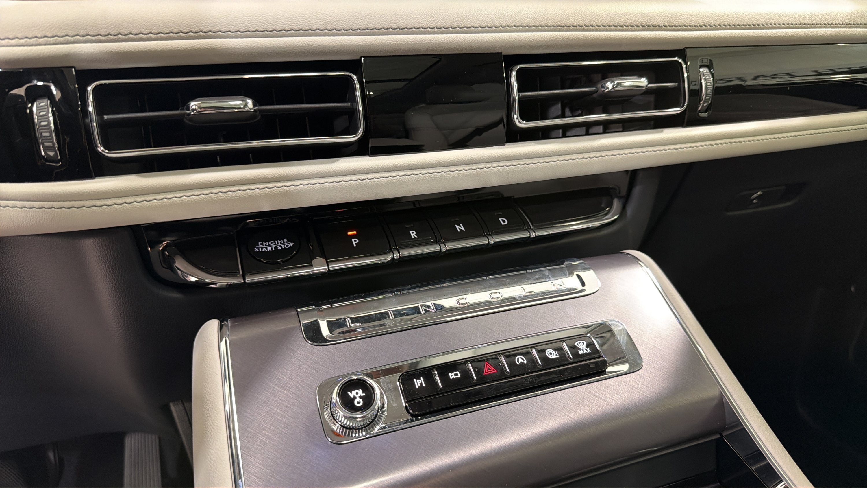 2027 Lincoln Aviator Premiere