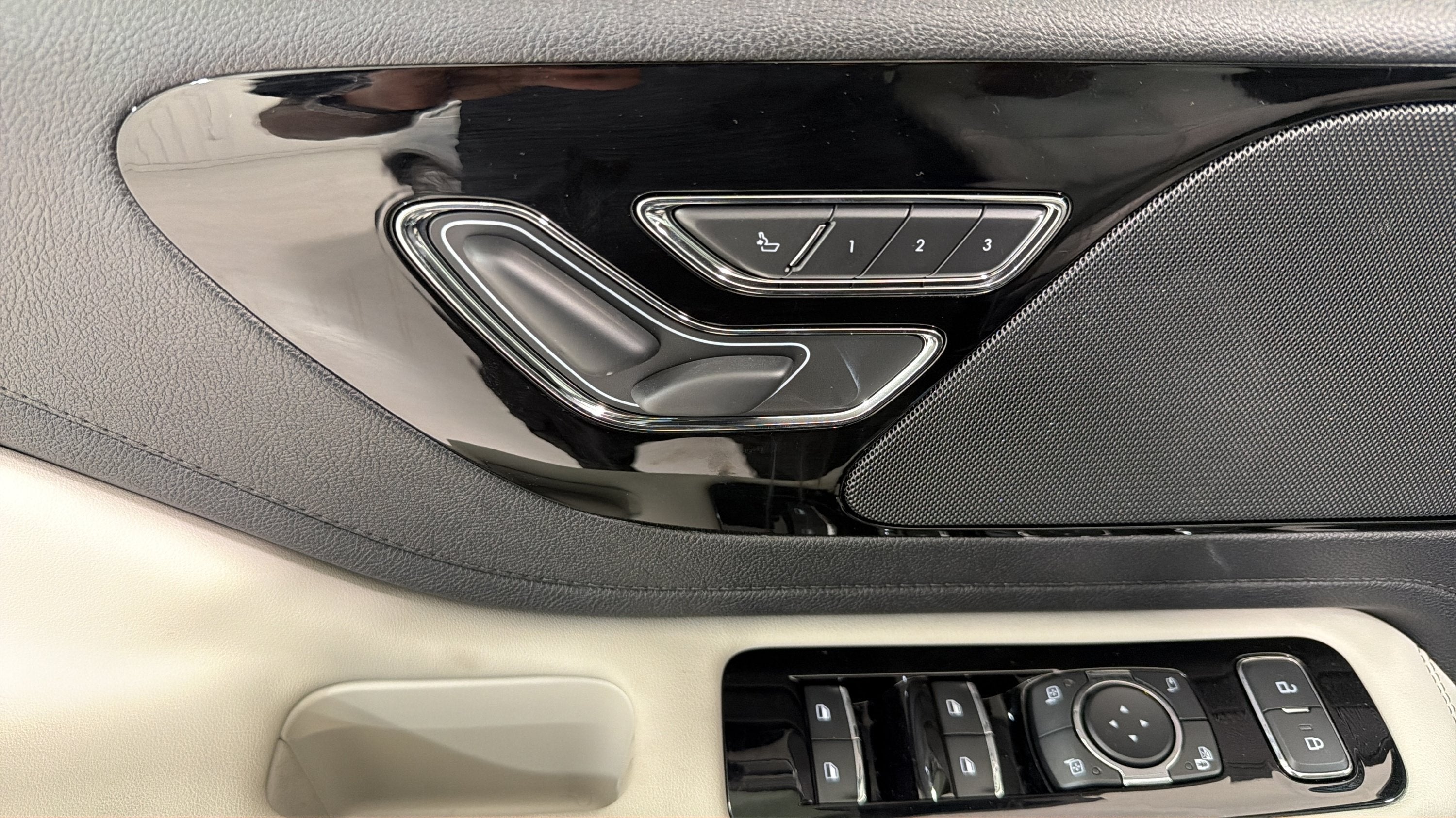 2027 Lincoln Aviator Premiere