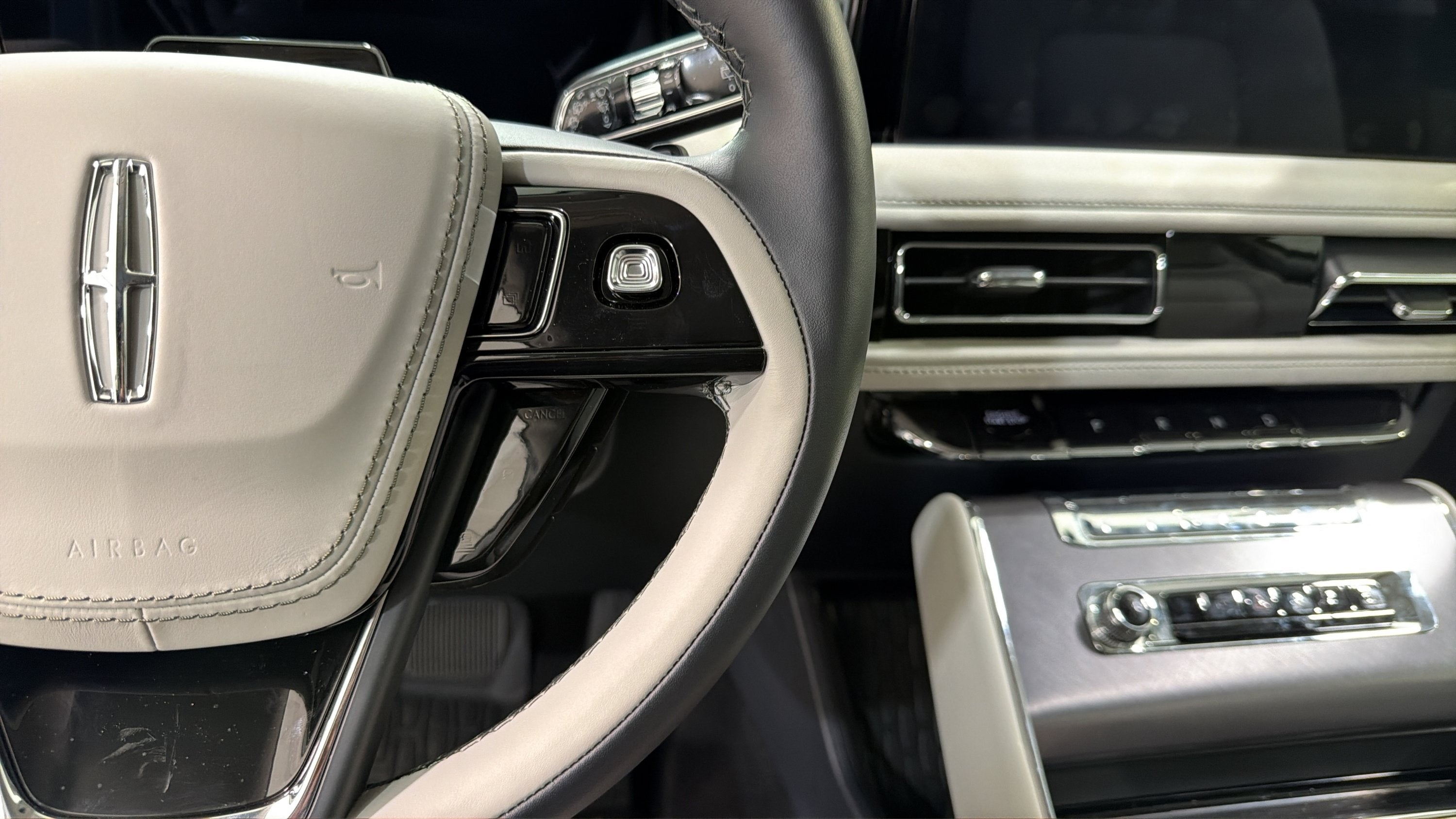 2027 Lincoln Aviator Premiere
