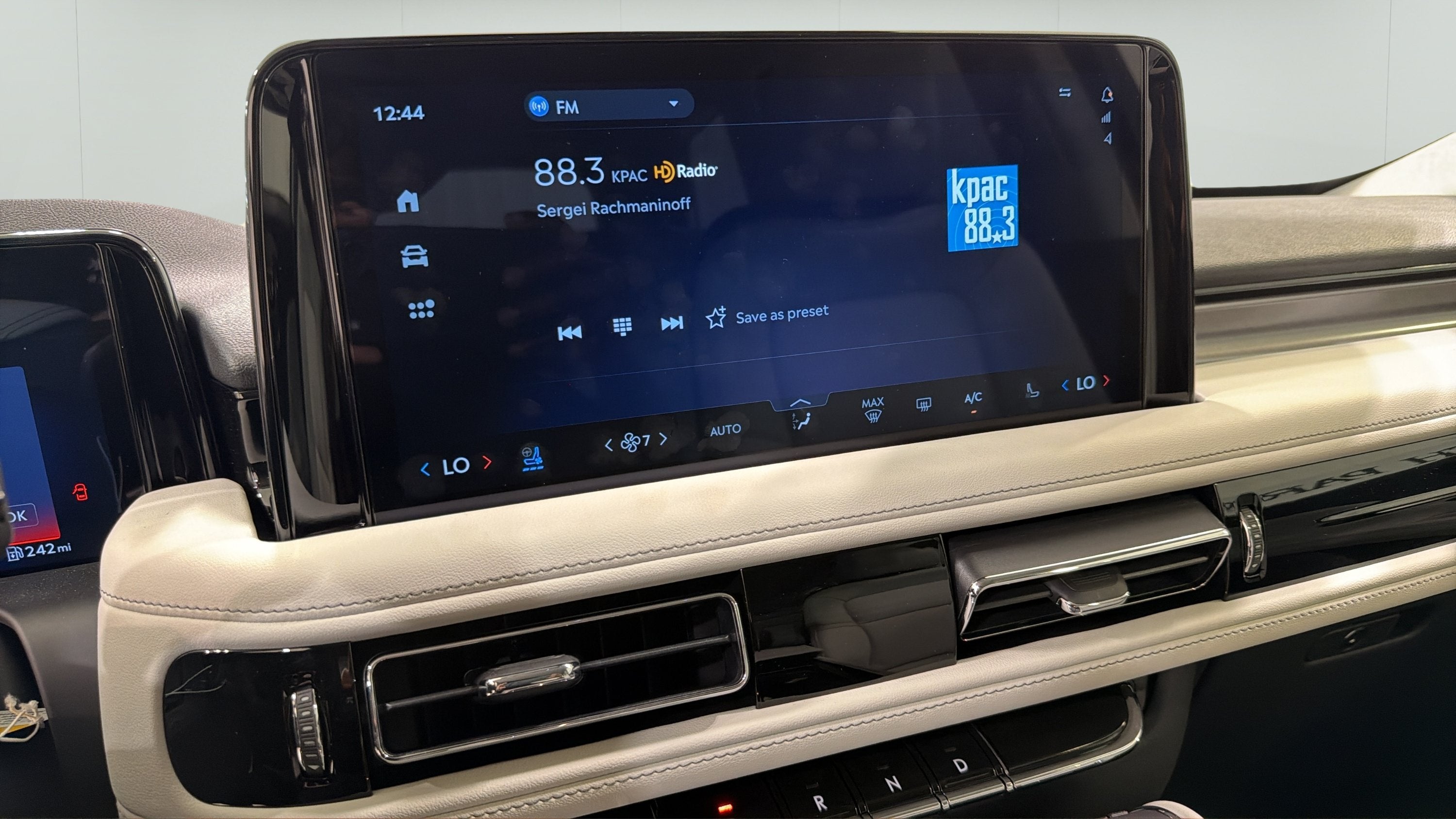 2027 Lincoln Aviator Premiere