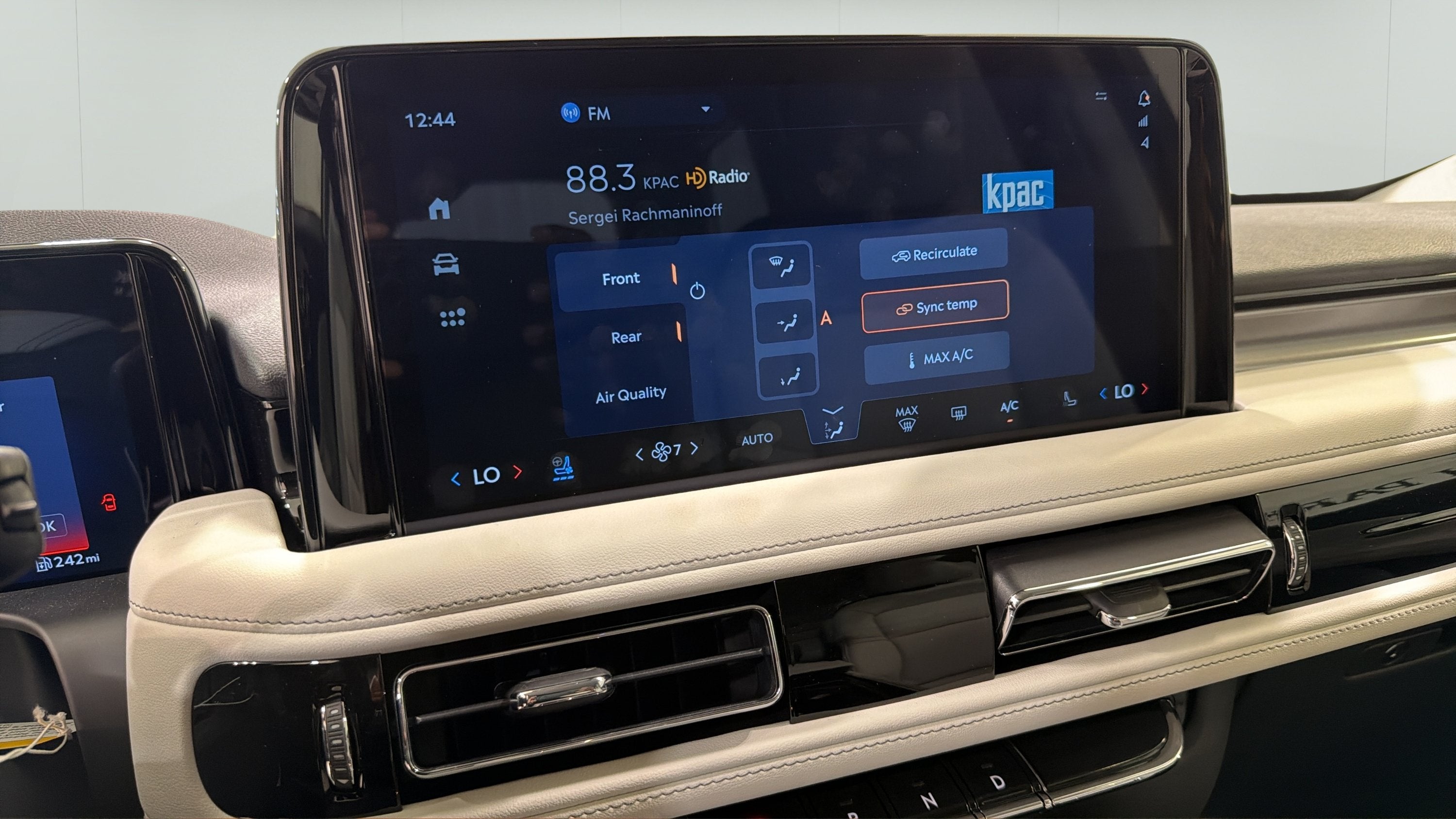 2027 Lincoln Aviator Premiere