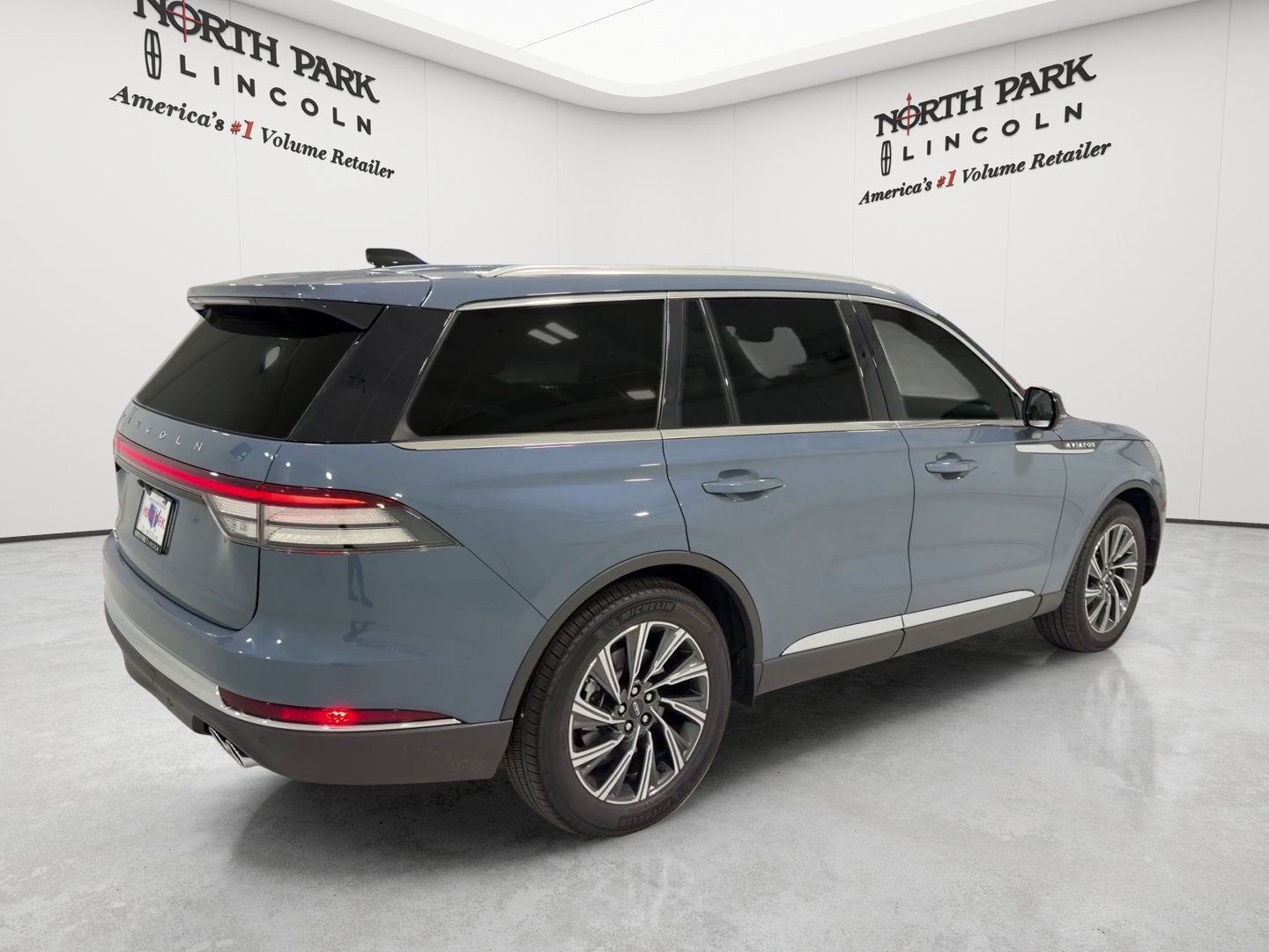 2027 Lincoln Aviator Premiere