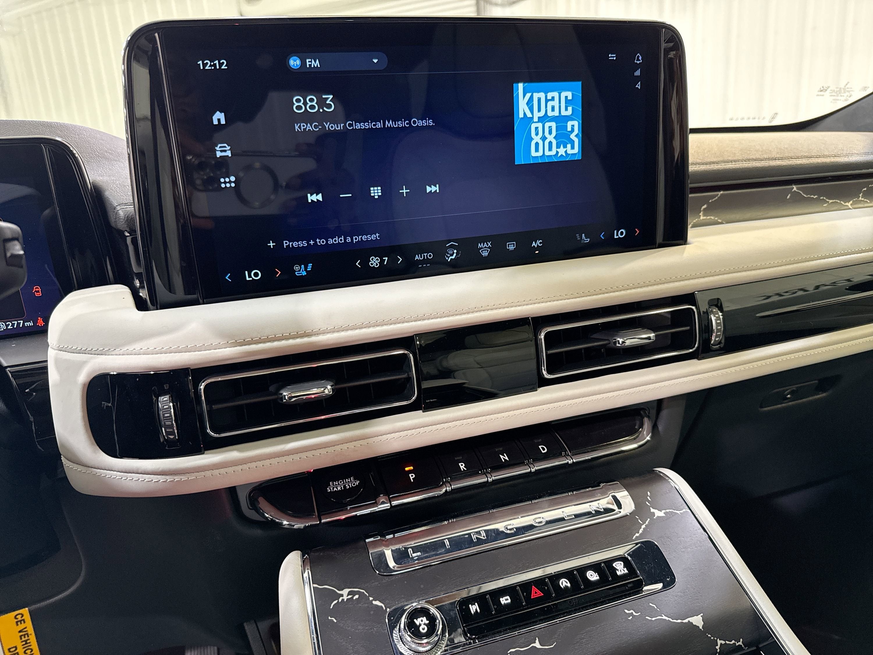 2025 Lincoln Aviator Black Label