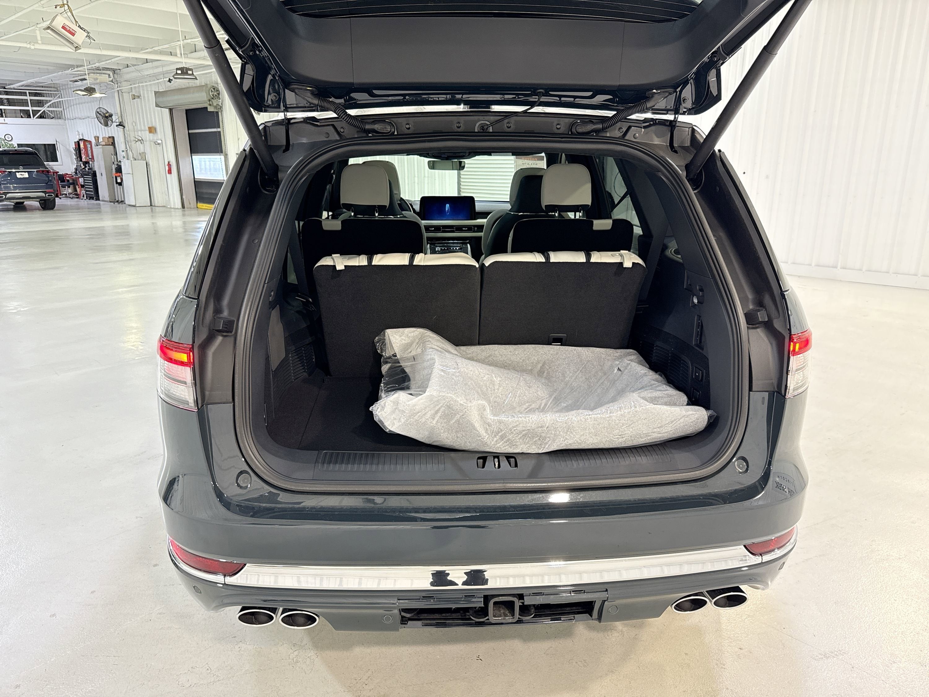 2025 Lincoln Aviator Black Label