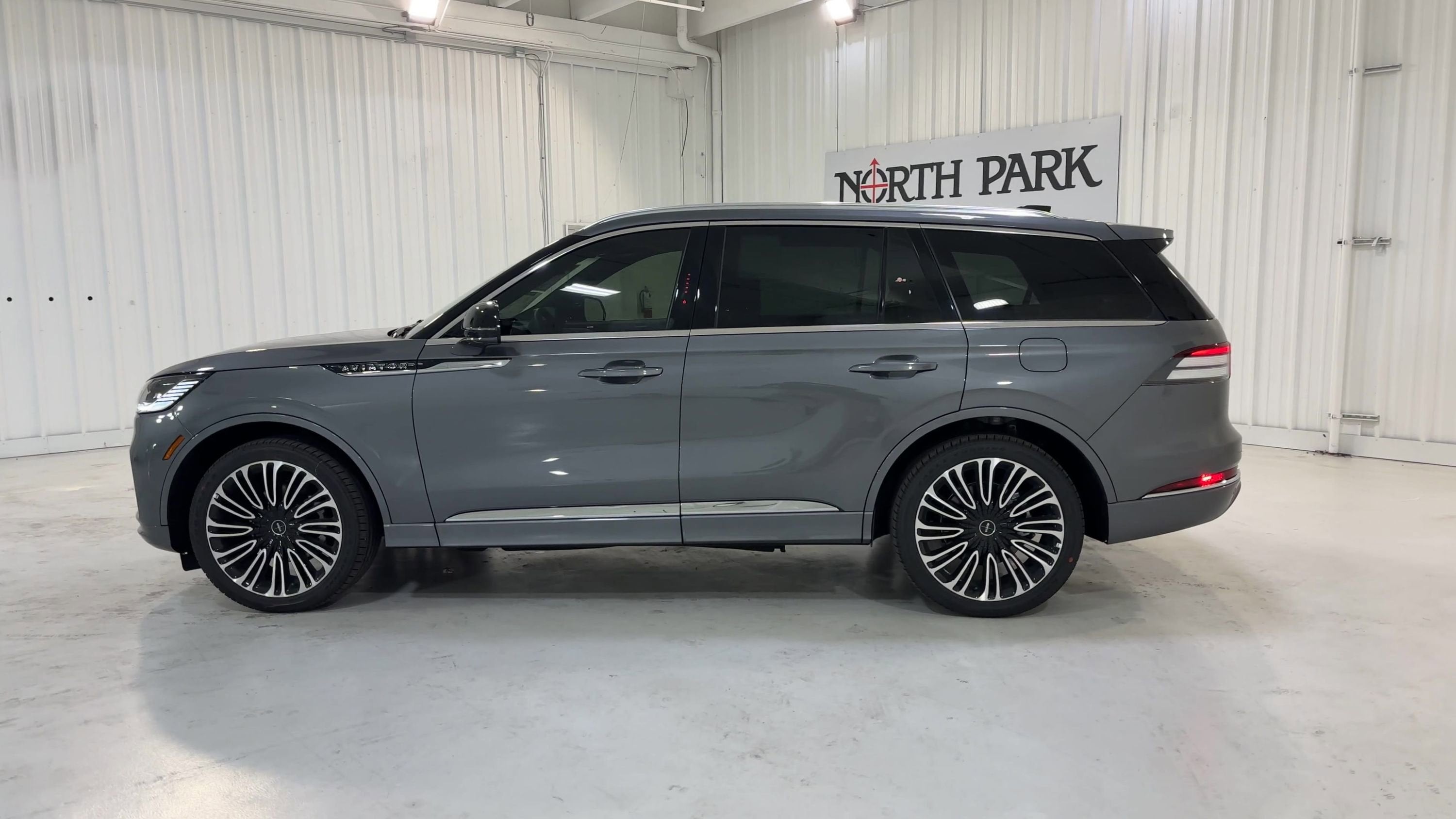 2025 Lincoln Aviator Black Label