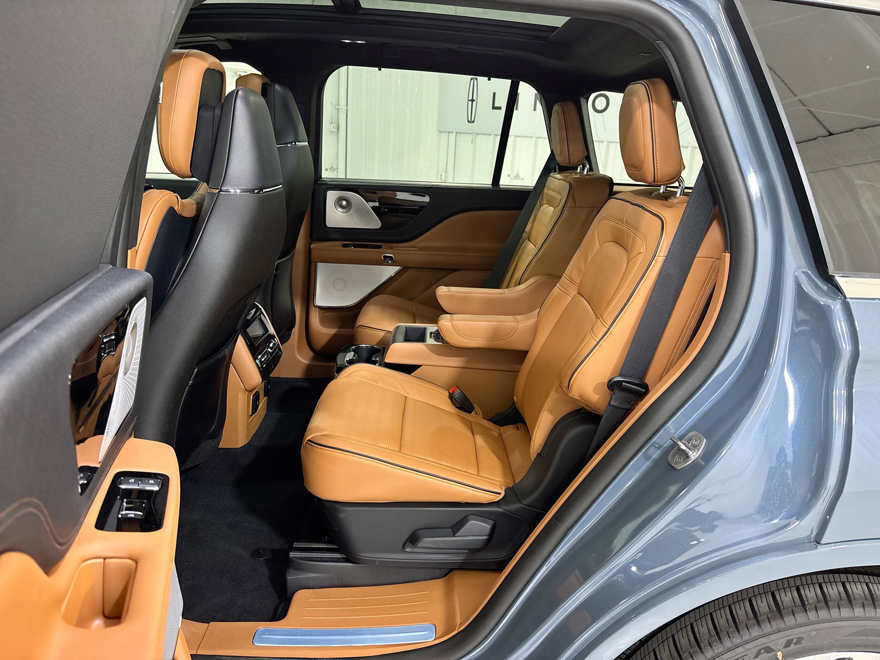 2025 Lincoln Aviator Black Label