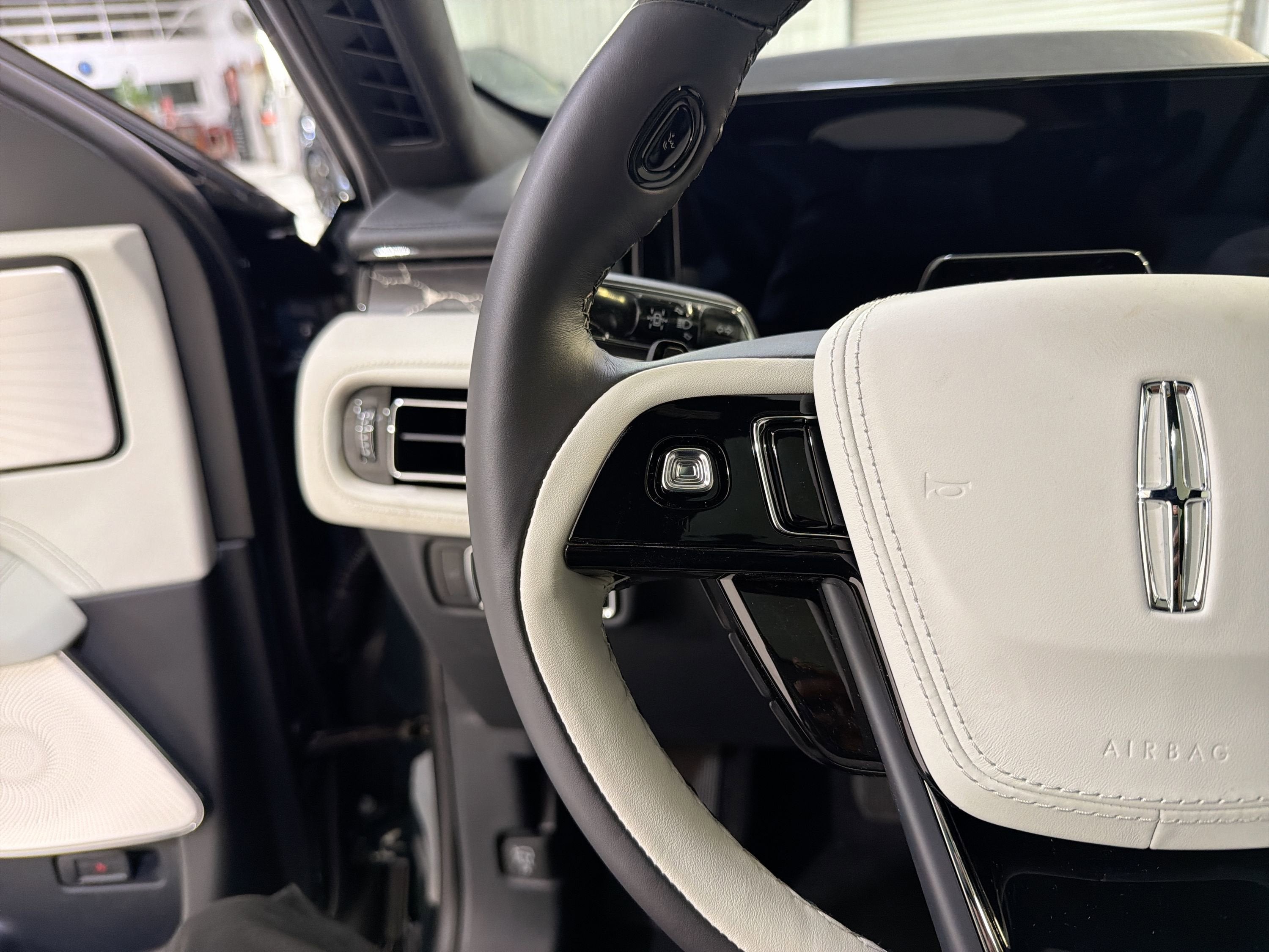 2025 Lincoln Aviator Black Label